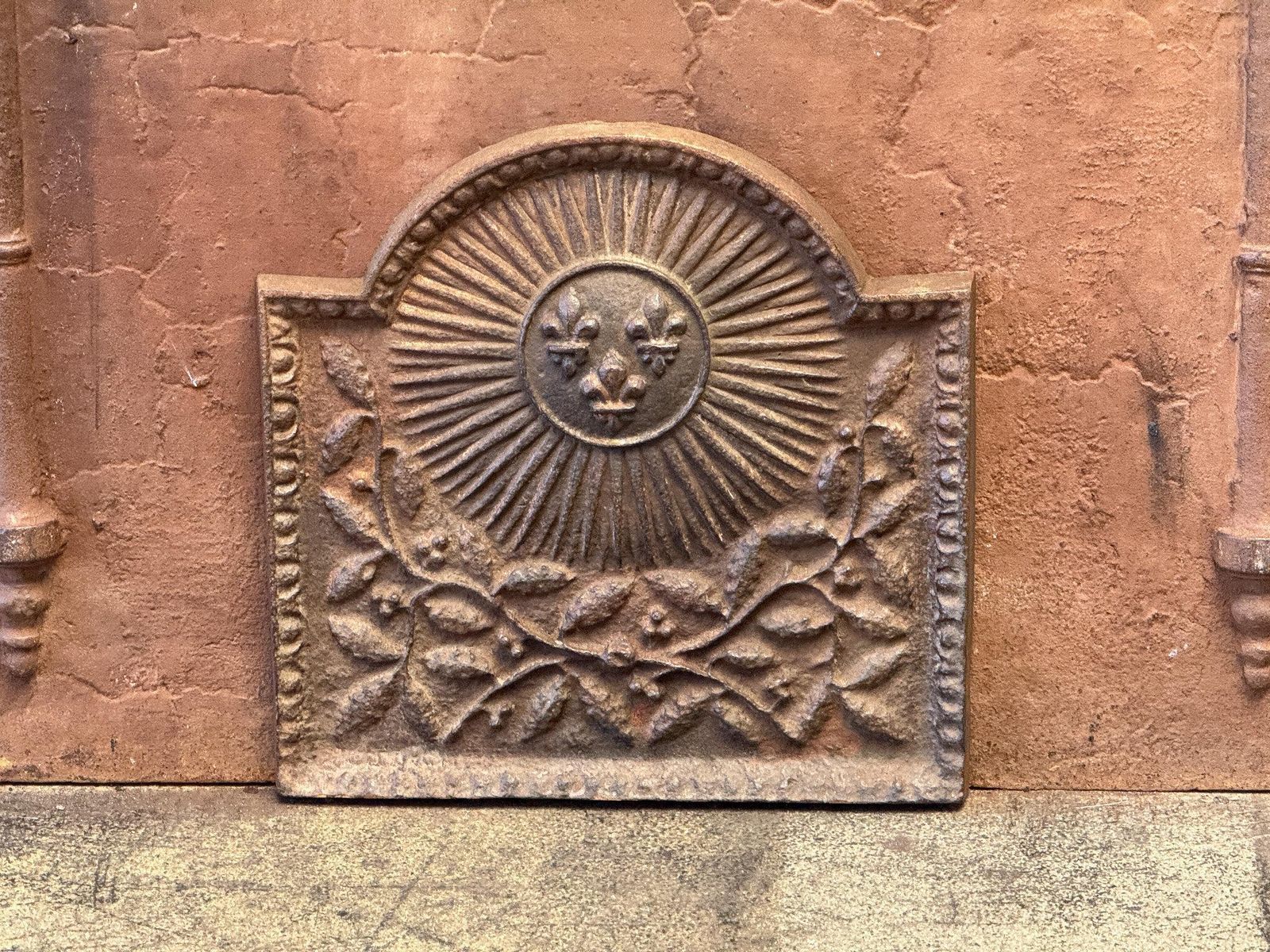 20th Century Louis XIV Style 'Arms Of France' Fireback / Backsplash photo vinterior