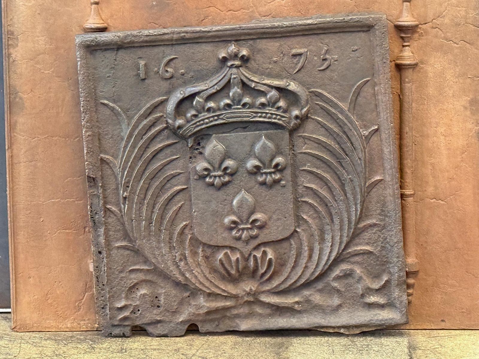 French Louis XIV 'Arms Of France' Fireback / Backsplash, 17th Century photo Home Fixtures