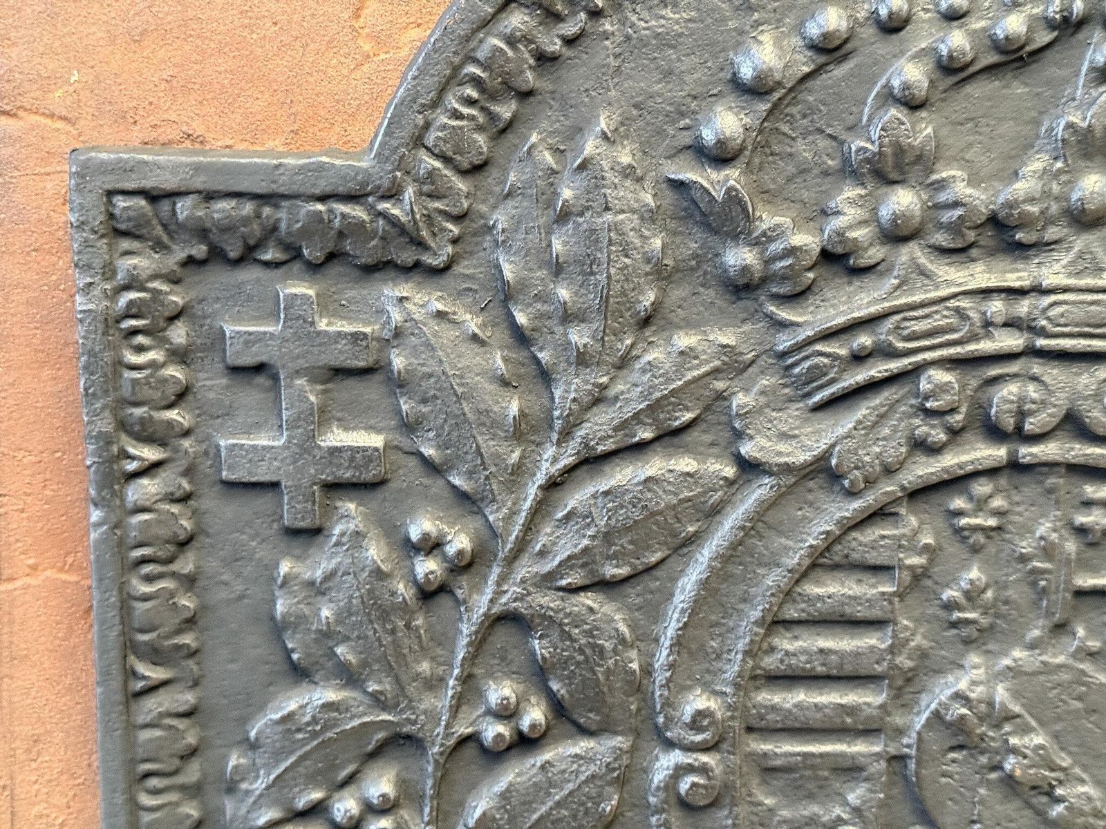 French 'Arms Of Lorraine' Fireback, Louis XV Period photo vinterior