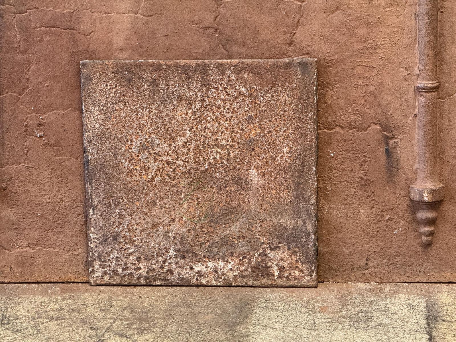 photo vinterior French Napoleon III 'Man' Fireback / Backsplash, 19th Century, Victorian Period