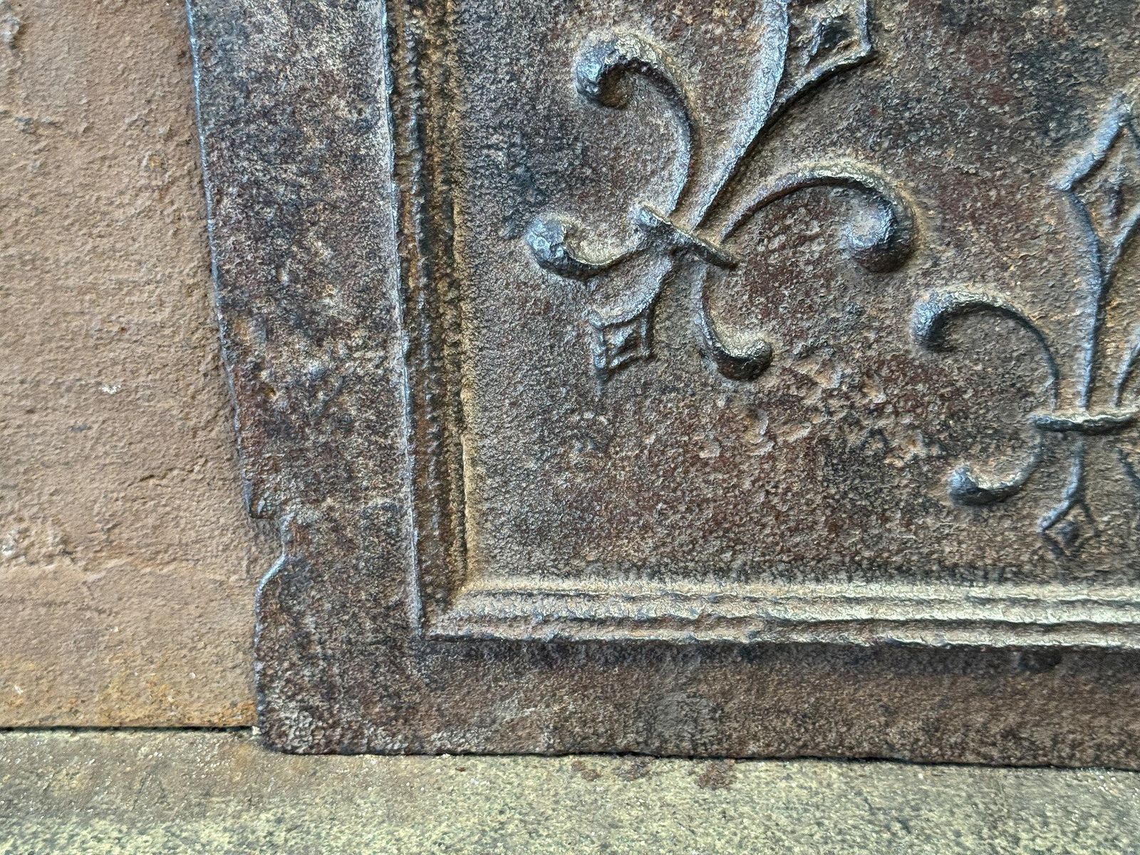 French Louis XV 'Fleur De Lys' Fireback / Backsplash, 18th Century Period photo 482.0