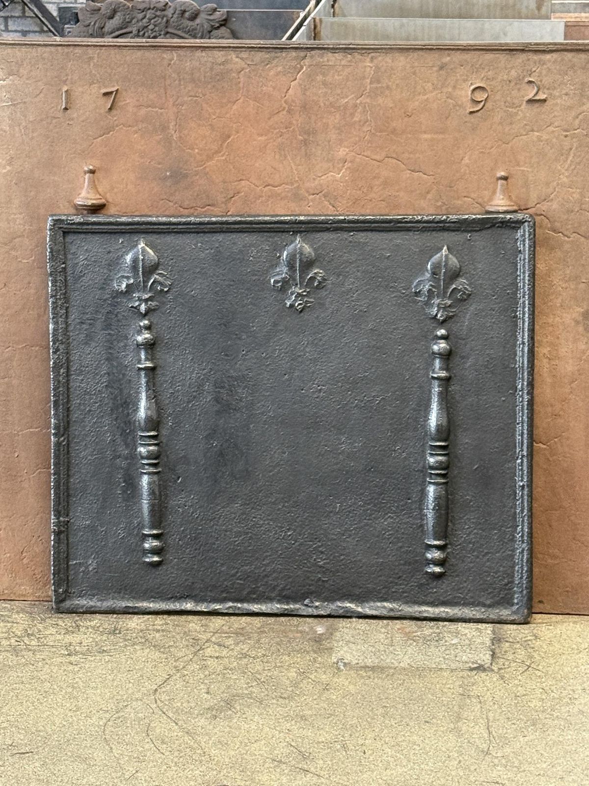 17th Century French Fireback / Backsplash With Pillars And Fleurs De Lys photo furniture
