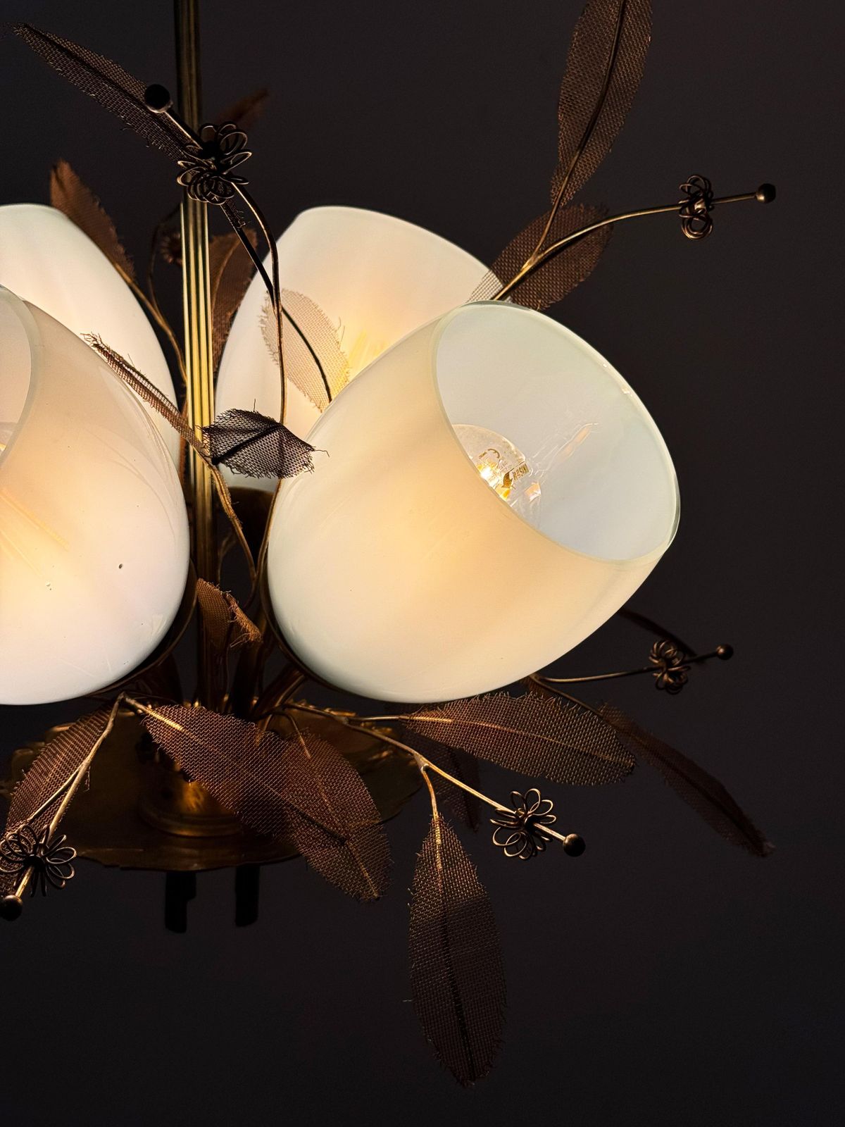 photo buy Bloemboeket Hanglamp Van Paavo Tynell Voor Taito Oy Met Blauw Glas