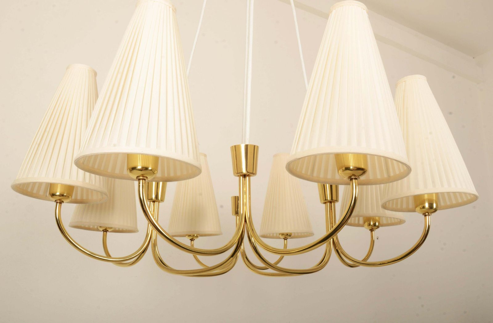 photo vinterior Huge Midcentury Brass Chandelier Model Globus 1069 By Rupert Nikoll