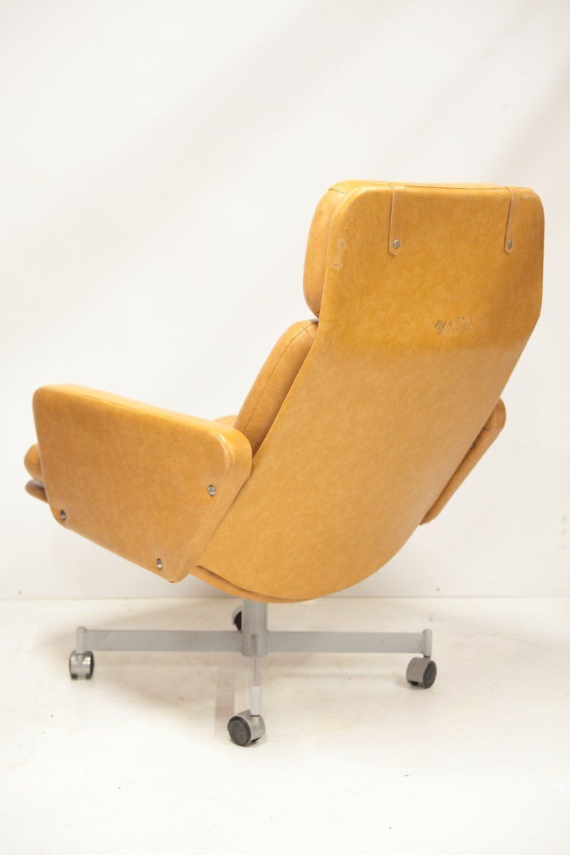 Mid Century Swivel Armchair By Miroslav Navratil For Interier Praha, 1970s photo Furniture