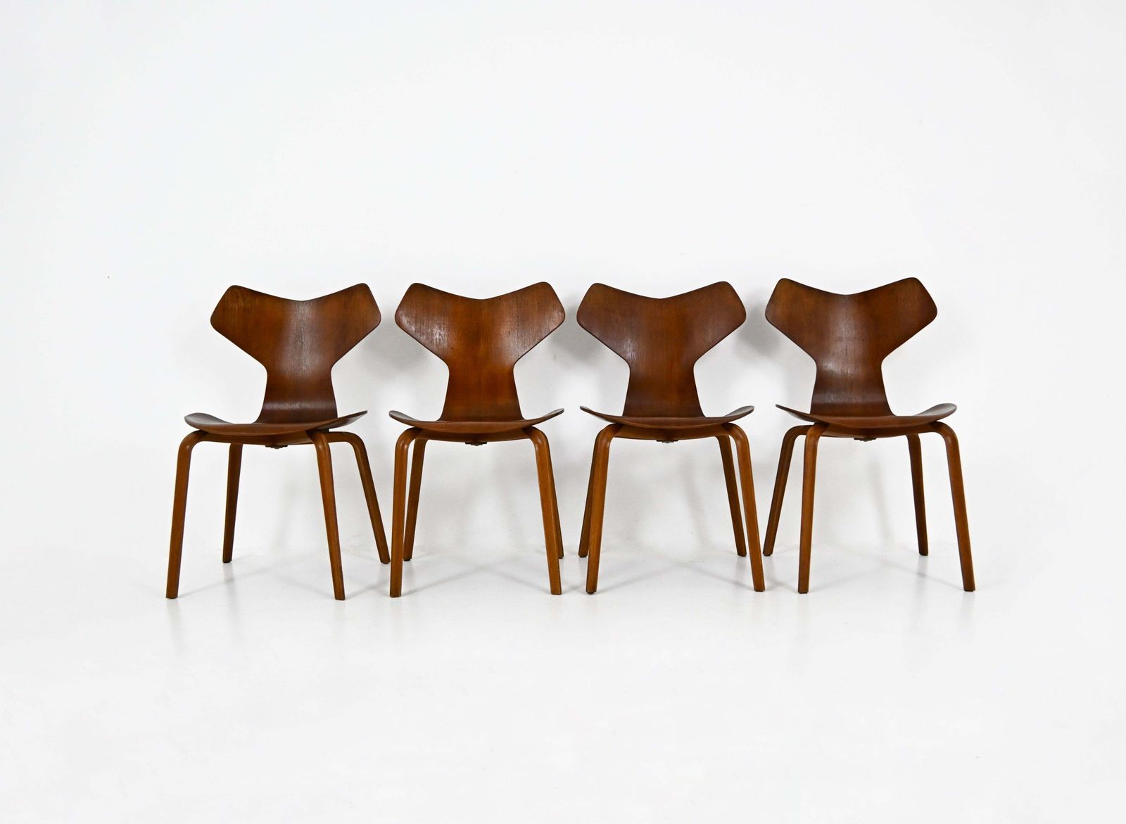 Dining Set By Arne Jacobsen For Fritz Hansen, 1950s photo 6634.0