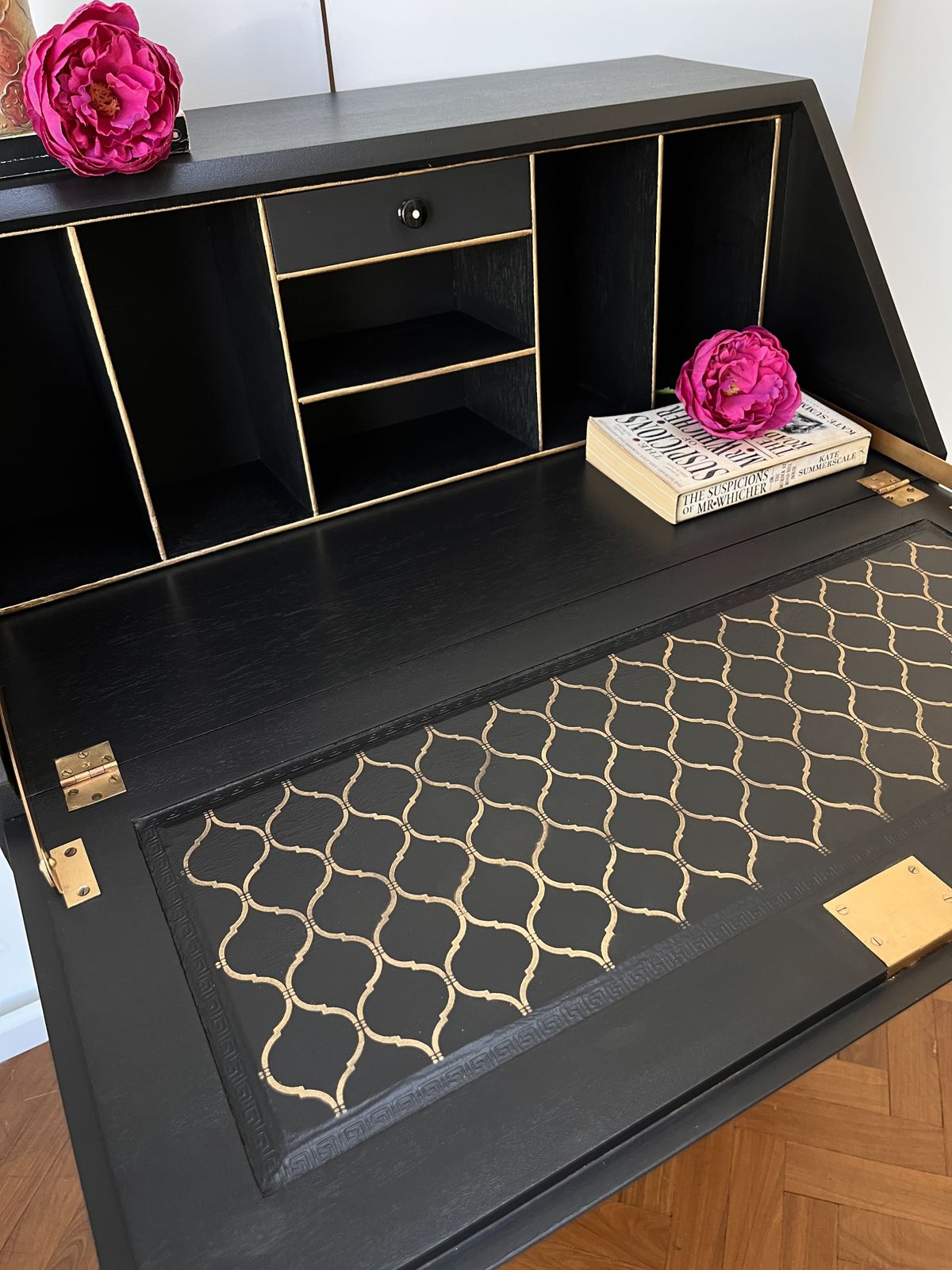 Queen Anne Style Bureau Desk Hand Painted In Black And Gold photo vinterior