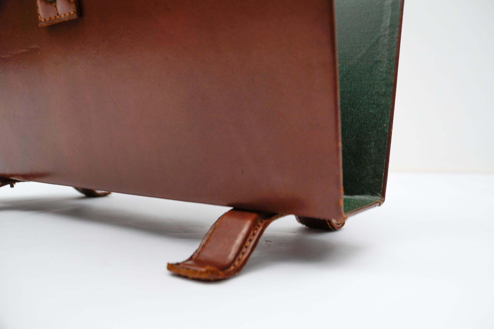 photo furniture Jacques Adnet Magazine Rack Made In Leather And Brass, 1950s