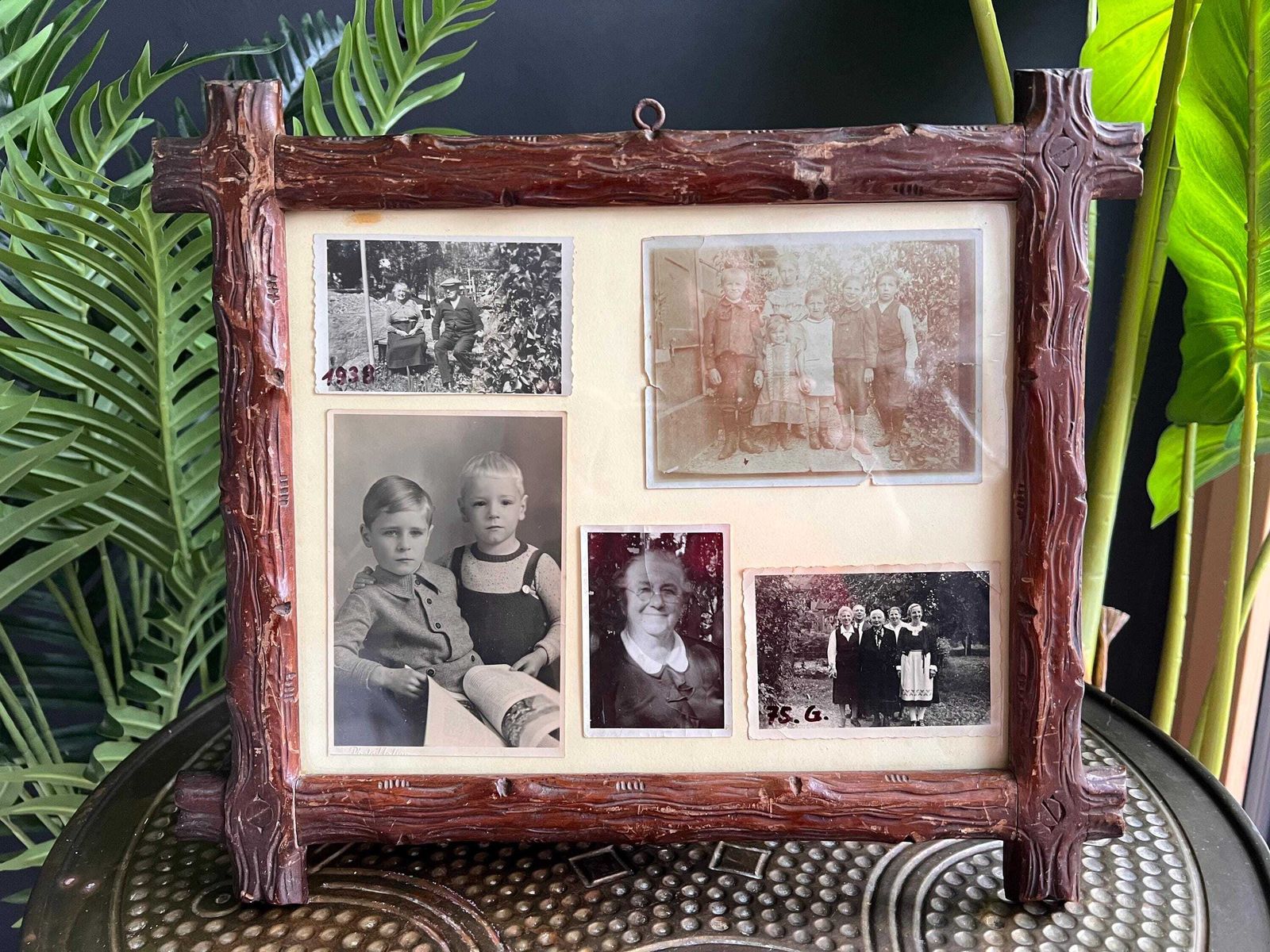Tramp Art Picture Frame: Hand Carved Folk Art Wood, Swiss 1900s photo vinterior