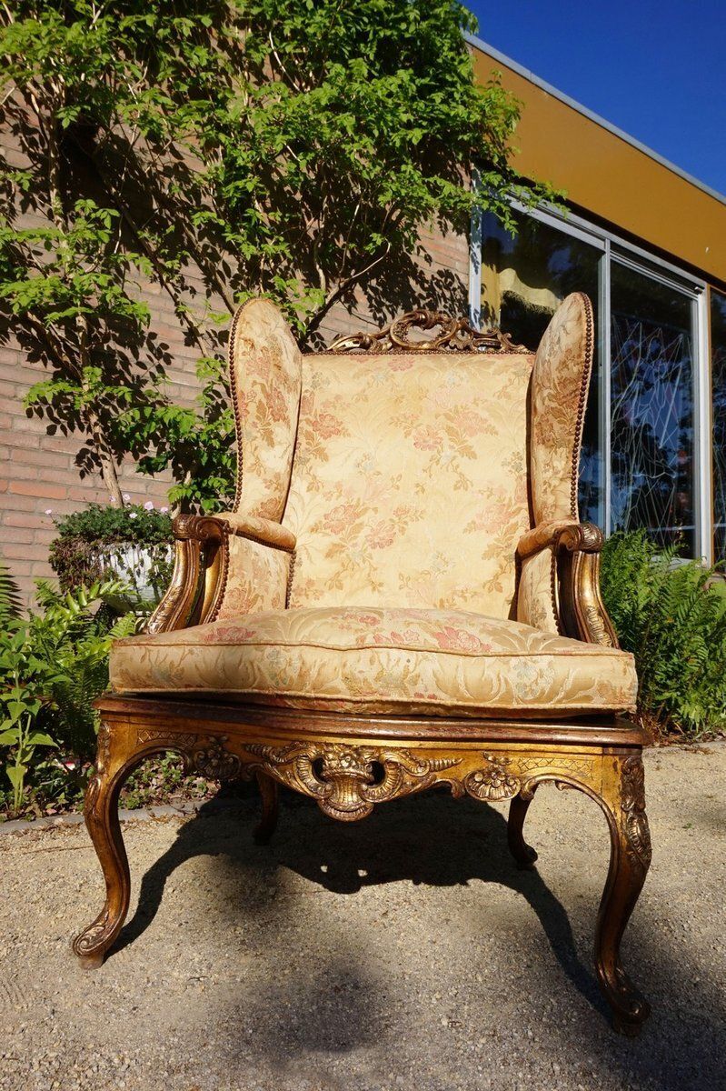 Early 18th Century Gilded Carved Oak Wooden Highback Armchair photo for sale