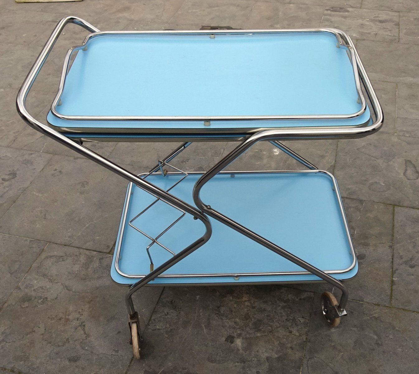 Bleu Formica And Chrome Plated Trolley With Removable Serving Tray From Torck, 1950s