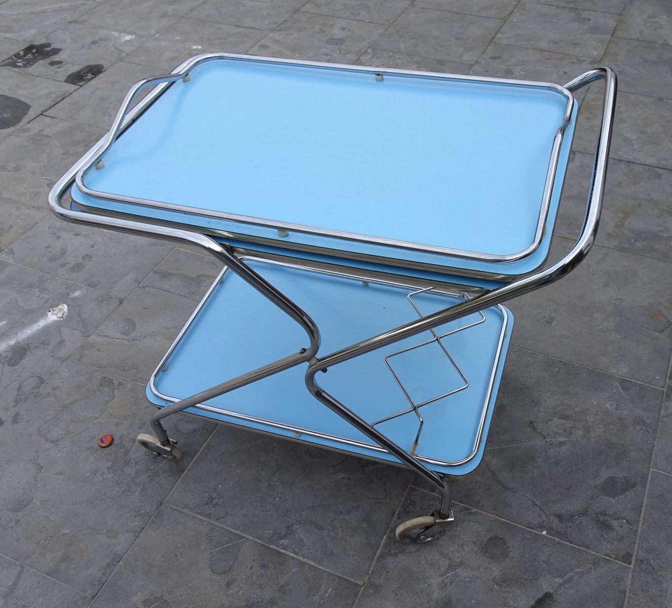 photo furniture Bleu Formica And Chrome Plated Trolley With Removable Serving Tray From Torck, 1950s