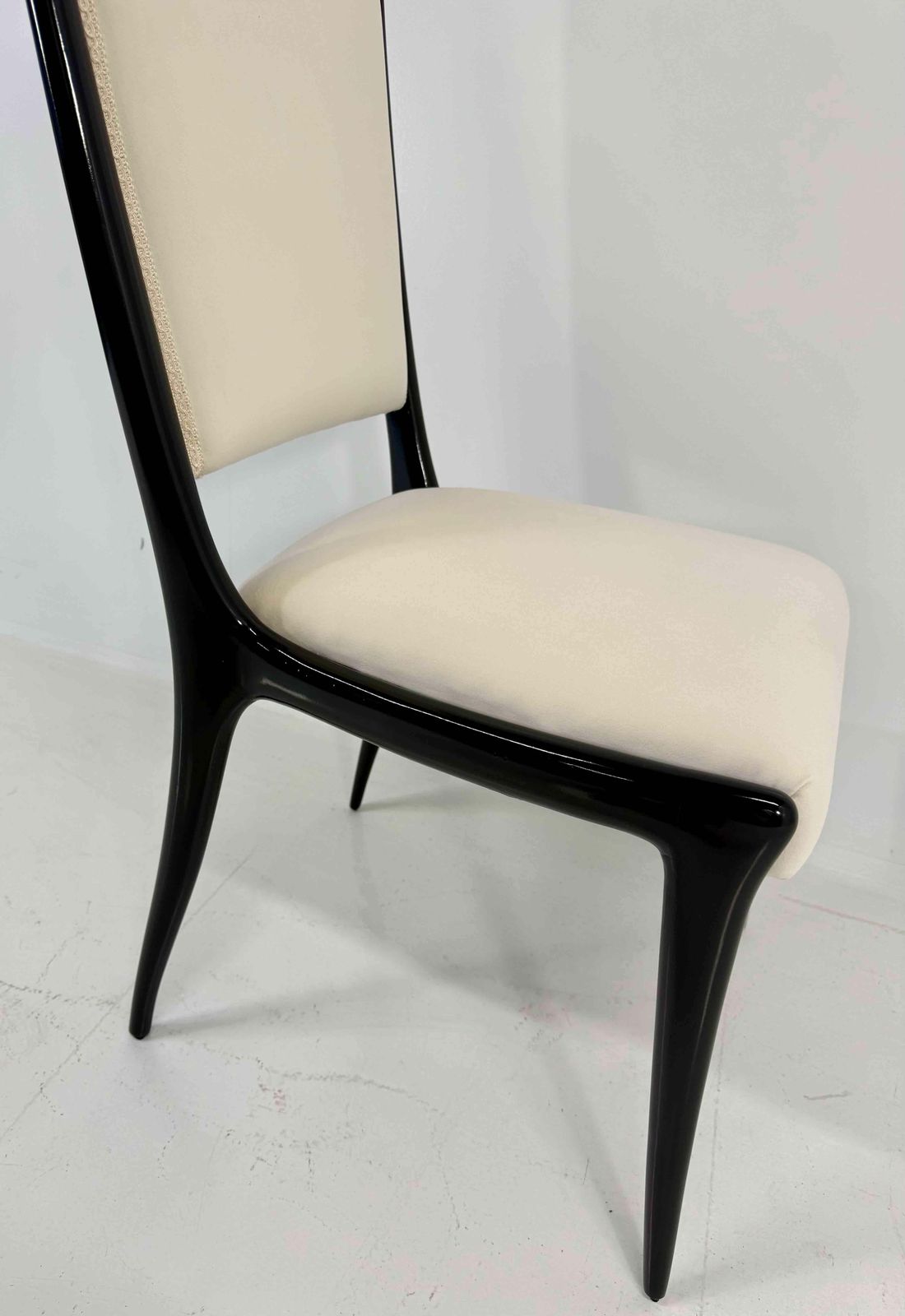 Set Of 6 Italian Chairs, 1950s, Black Lacquered And Cream Velvet, Attr. V. Dassi photo vinterior