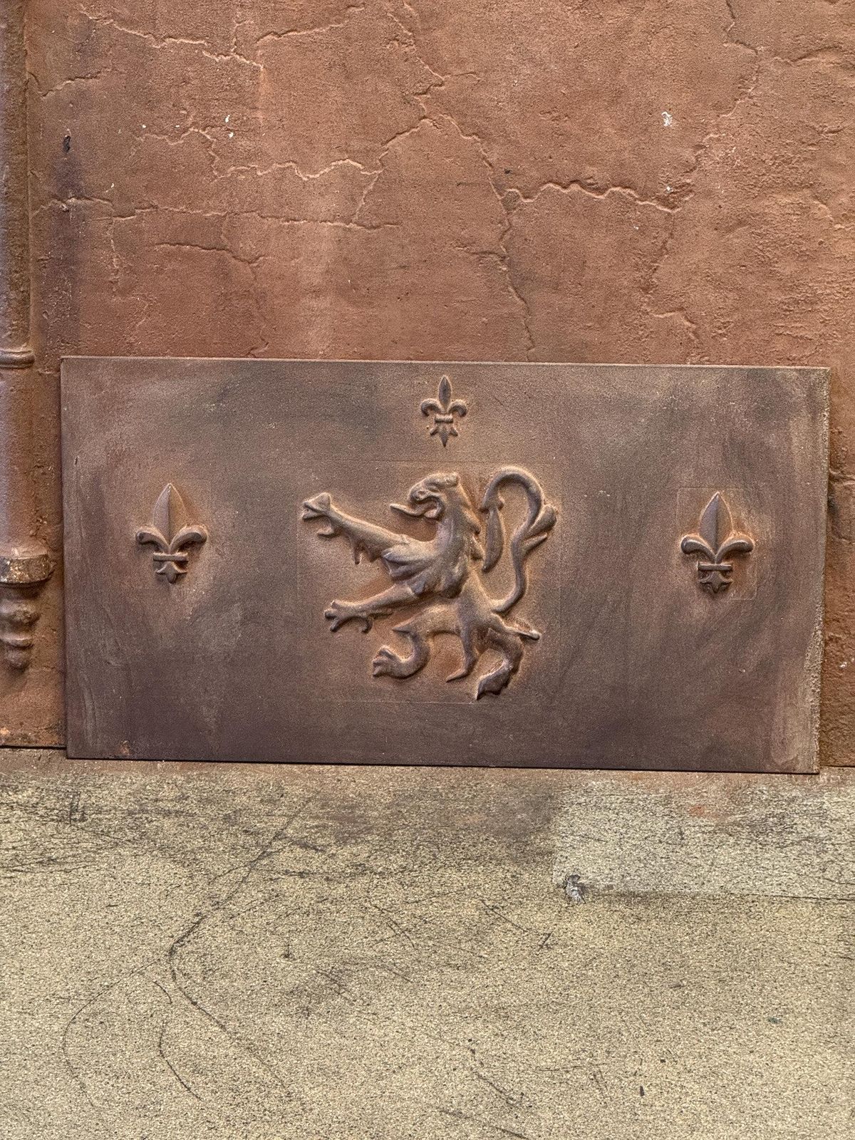French Louis XV Style 'Coat Of Arms' Fireback / Backsplash, 20th Century photo vintage