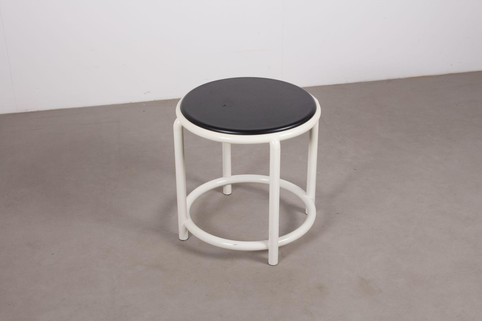 Vintage 1980s White Tubular Metal Side Table W/ Black Faux Leather Top, Italy 1980s