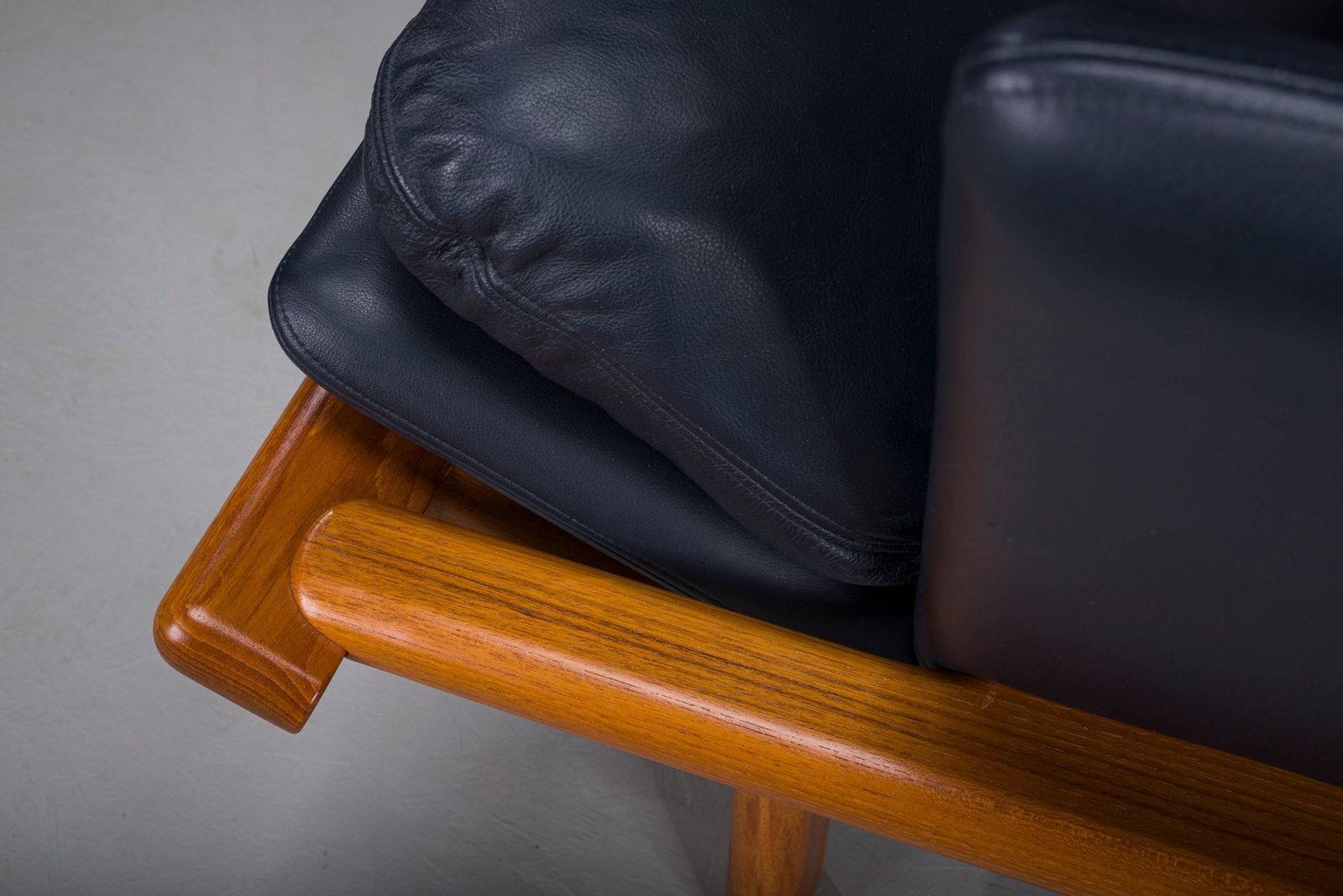 Furniture Danish 3 Seater Sofa In Teak And Navy Leather By Komfort, 1970s photo