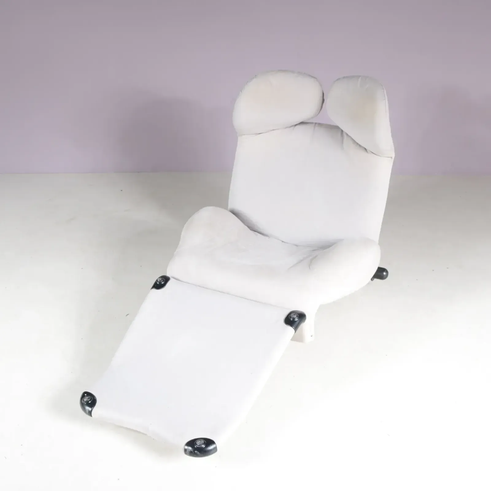1980s “Wink” Chair By Toshiyuki Kita For Cassina, Italy photo vinterior