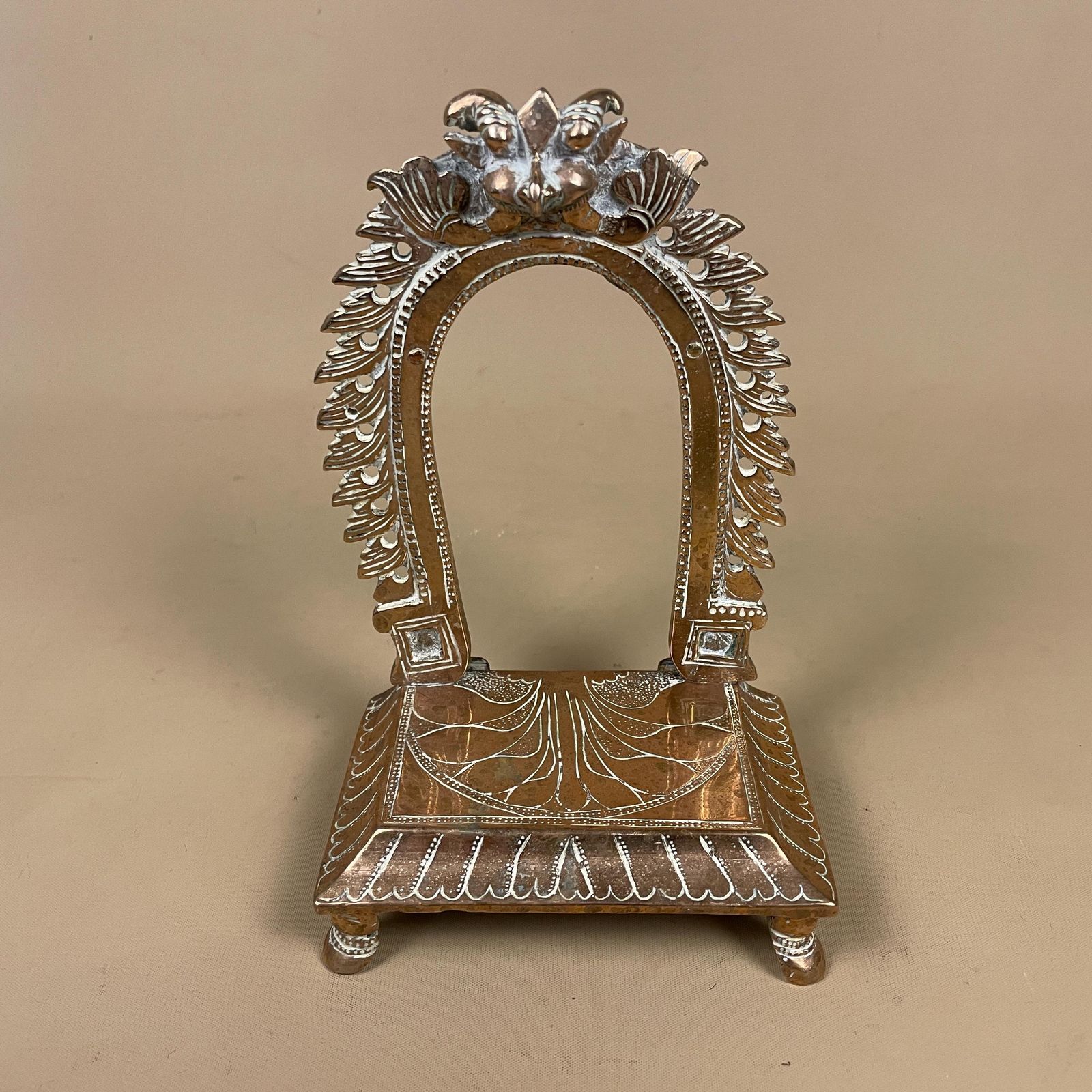 Antique Brass Chowki With Prabhavali Temple Deity Stand Puja Mandir Decor Gold Indian India Show Piece Decorative Metal Ornament Handmade photo furniture