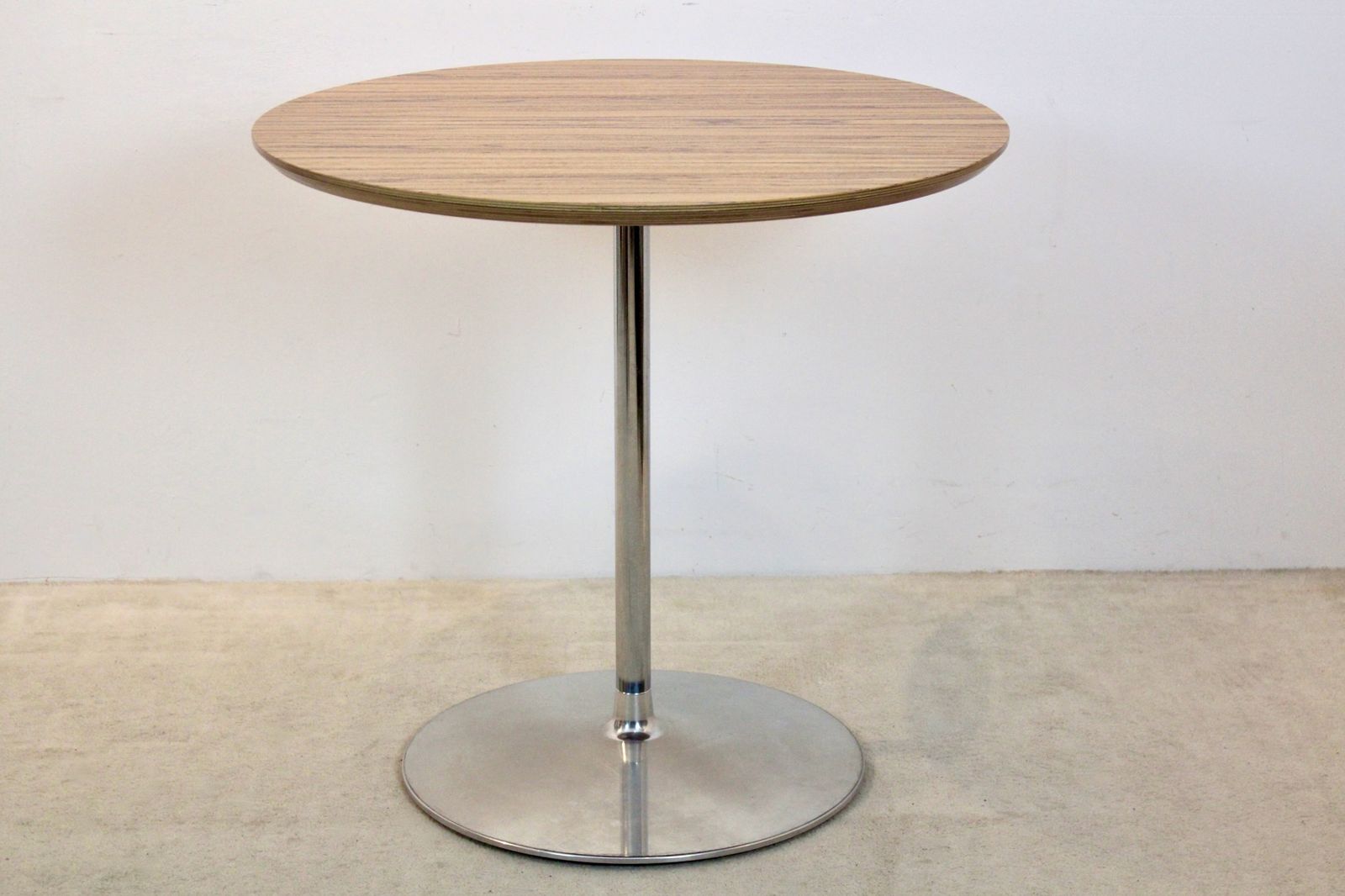 Pierre Paulin For Artifort, Circle Table With Zebrano Top photo furniture