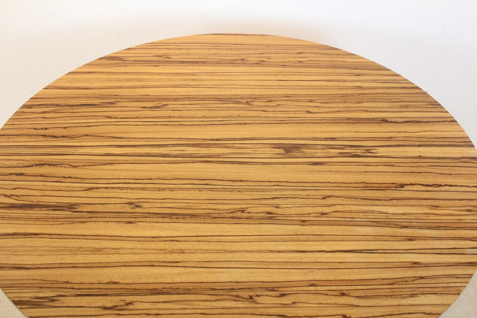 Pierre Paulin For Artifort, Circle Table With Zebrano Top photo Furniture