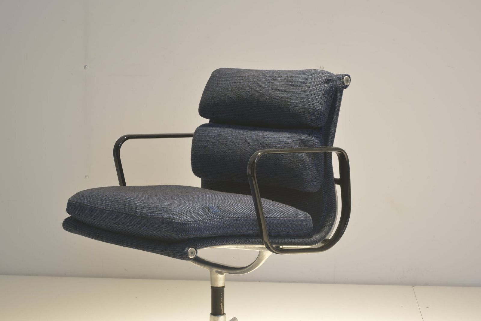 Ea 208 Softpad Aluchair By Charles And Ray Eames For Herman Miller, 1970s photo 2413.0