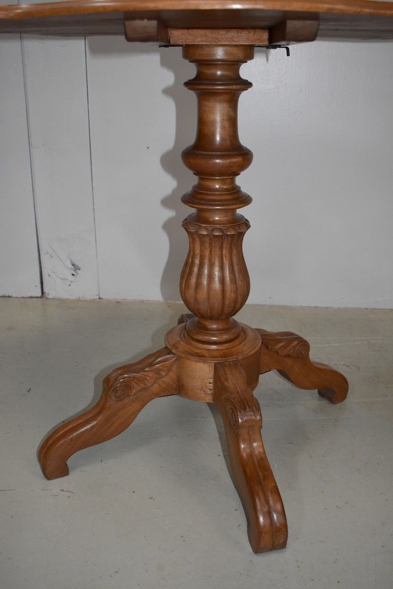 Pedestal "Violin" Walnut 19th Century photo 498.52