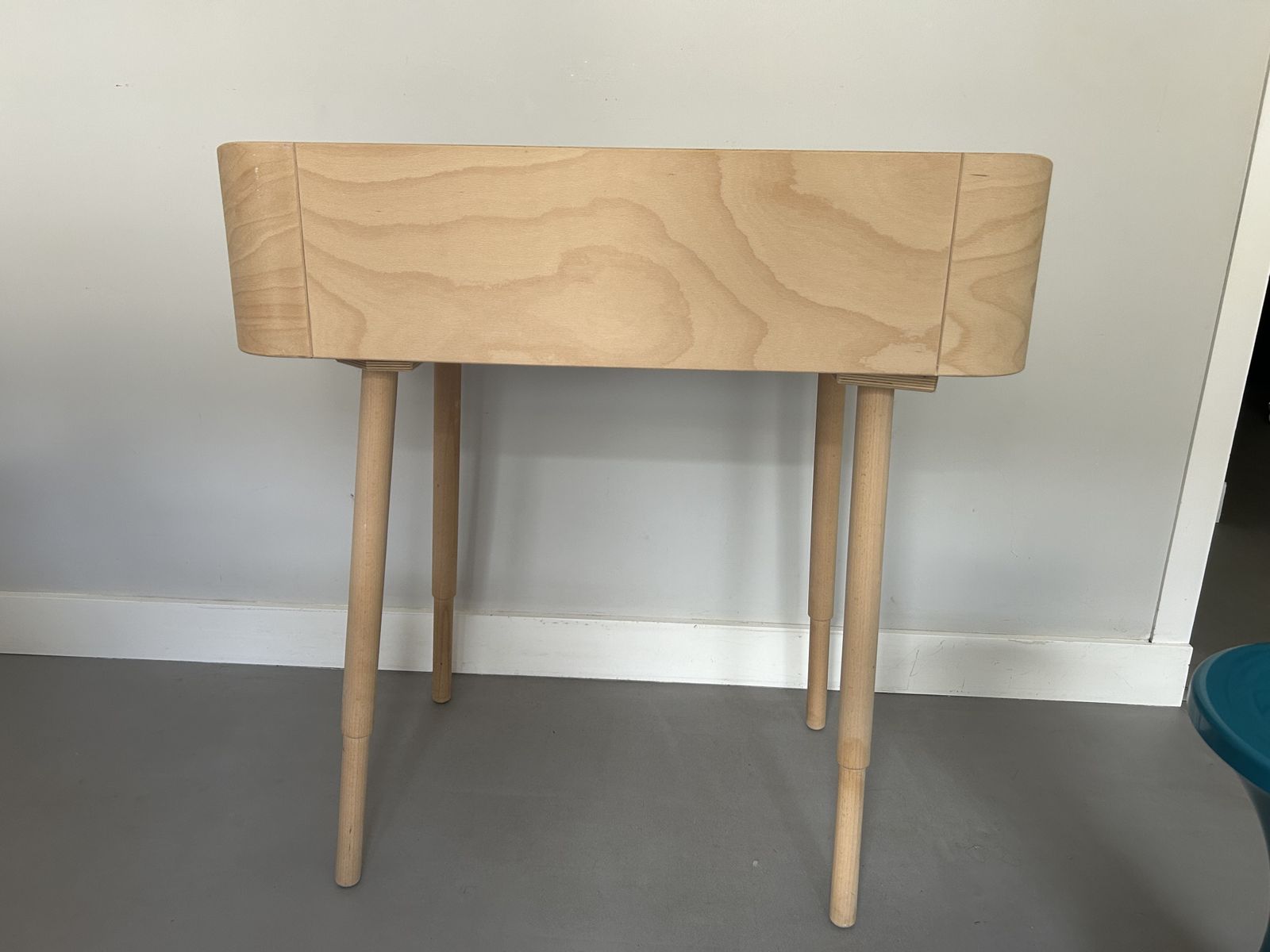 photo furniture Eva Craenhals Folded Plywood And Beech Tonton Desk