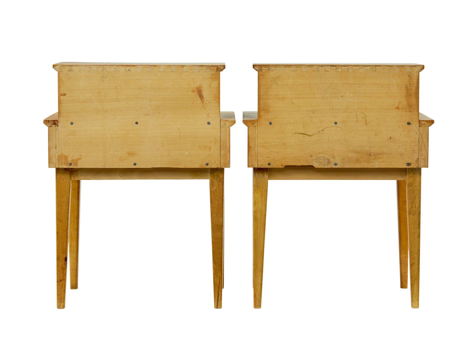 Mid Century Pair Of Scandinavian Elm Bedside Tables photo vinterior