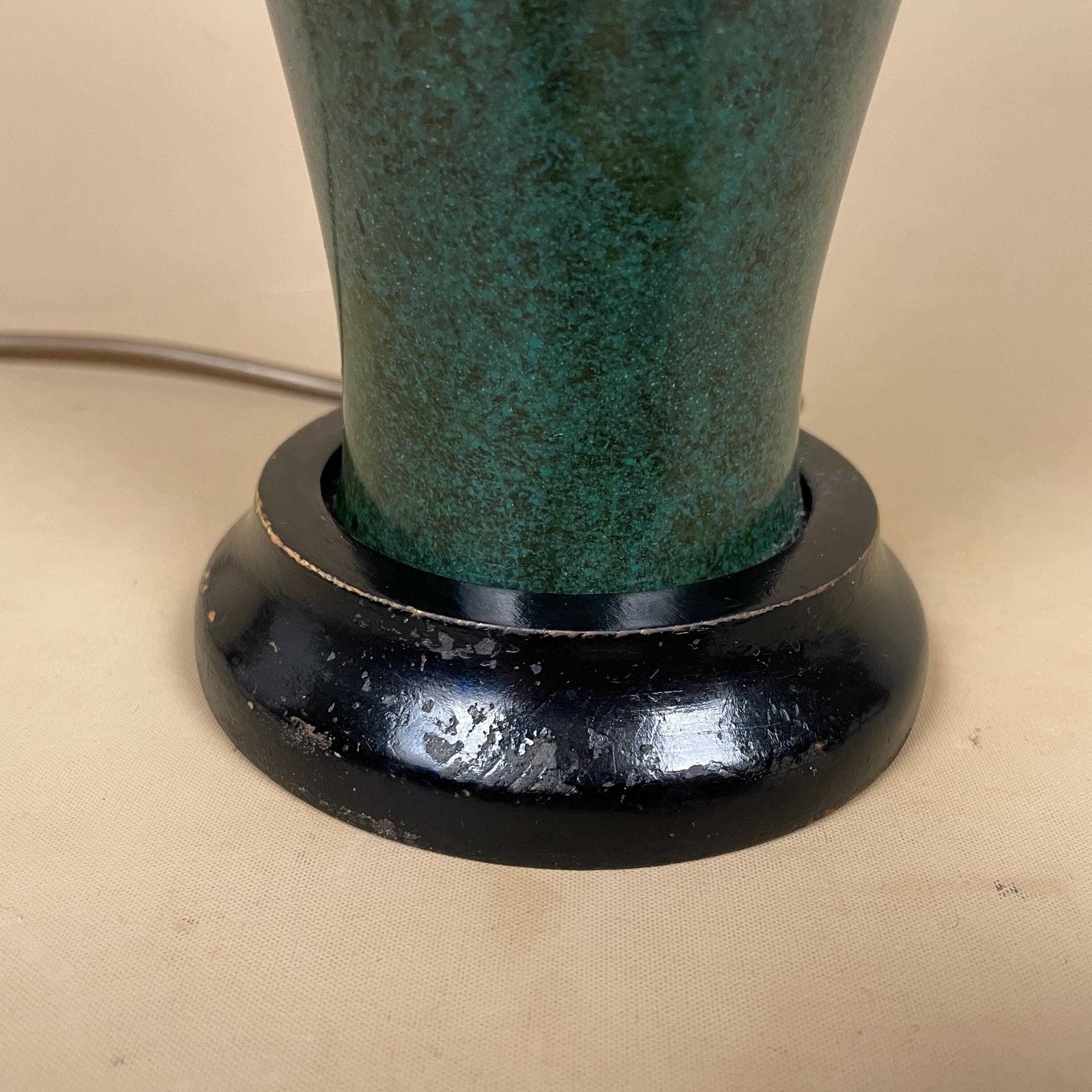 Antique Lamp Light Bedside Table Gold Brass Metal Design Pattern Oriental Chinese Vase Ginger Tea Jar Brass Vintage Painted Green Handles photo buy