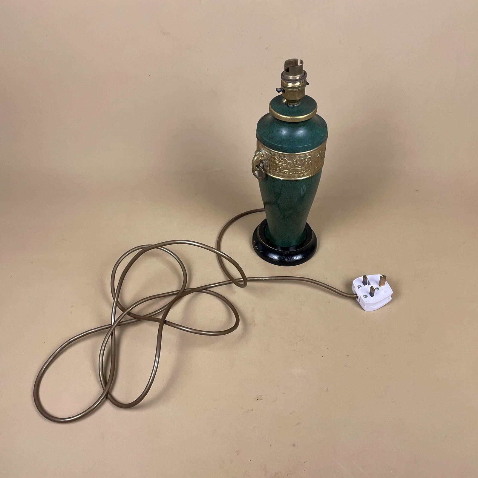 Lighting Antique Lamp Light Bedside Table Gold Brass Metal Design Pattern Oriental Chinese Vase Ginger Tea Jar Brass Vintage Painted Green Handles photo