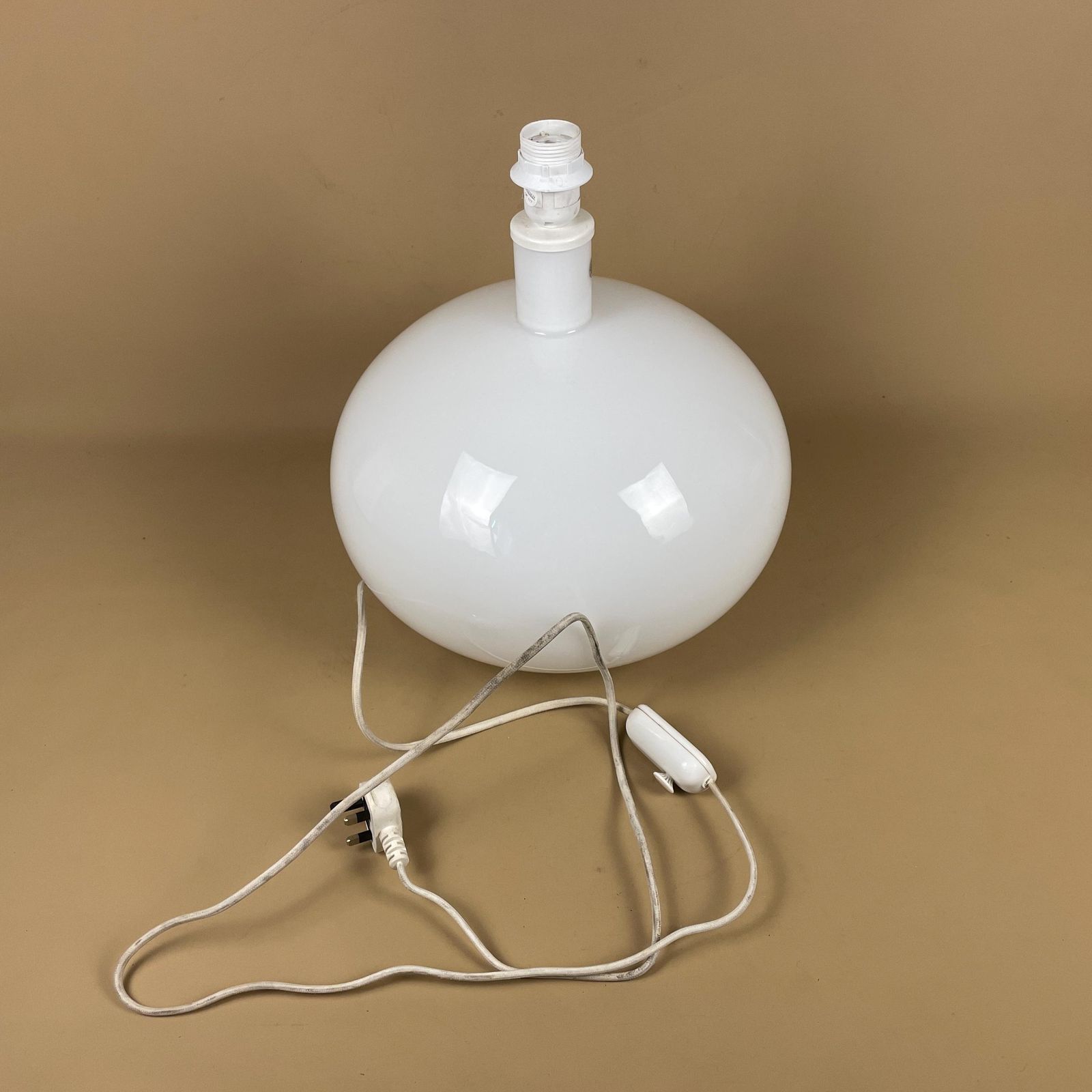 195.0 Vintage Anne Neilson For Ikea Glass White Lamp Light Table Anise Ball 2000's Rare Retro Bedside Side Table Desk Round Ball photo