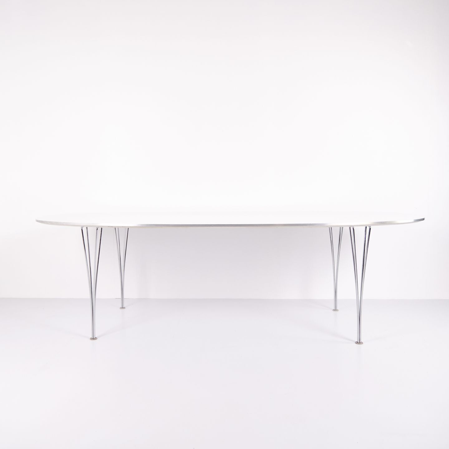 Super Ellipse Dining Table   Model B614   White Laminate   Piet Hein, Bruno Mathsson & Arne Jacobsen   Fritz Hansen