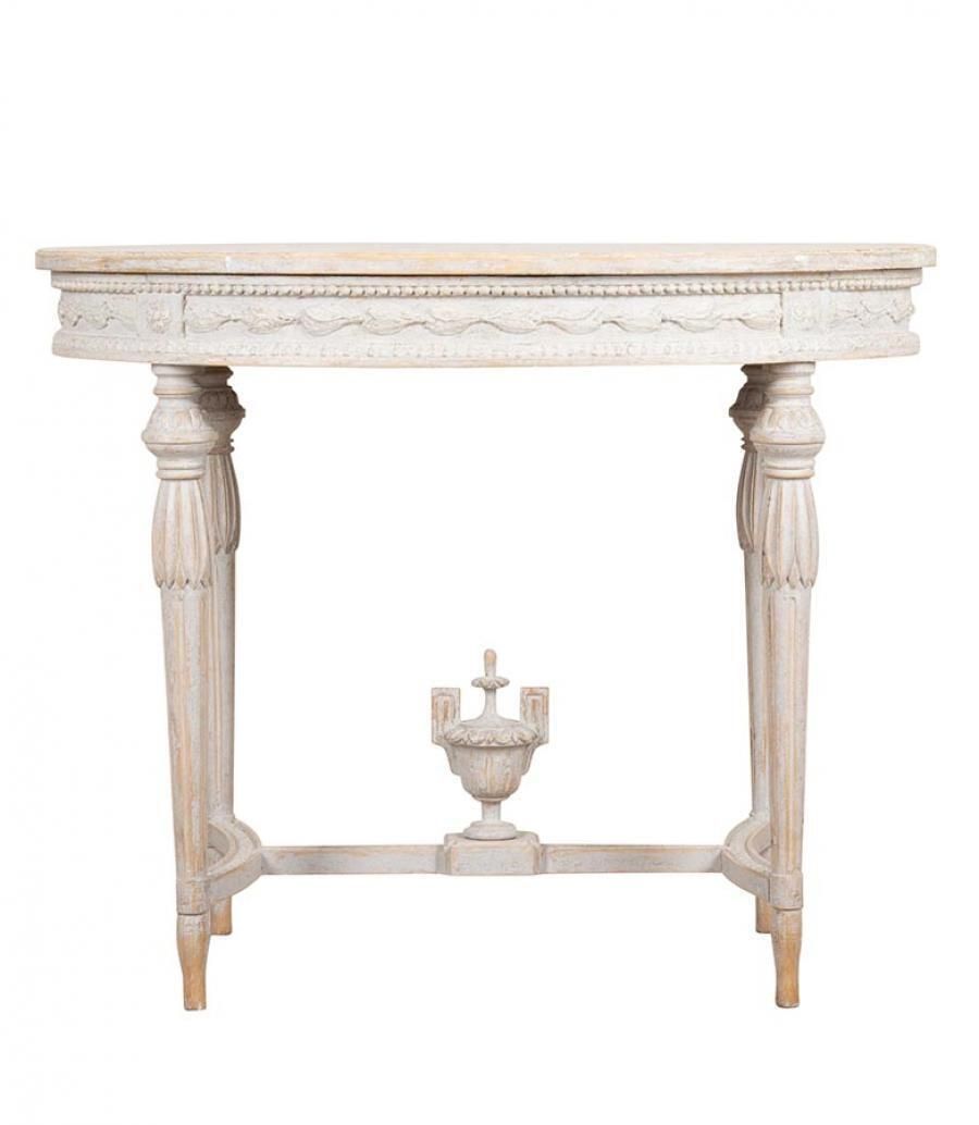 20th Century Swedish Gustavian Style Oval Table With Carved Decorative Detailing