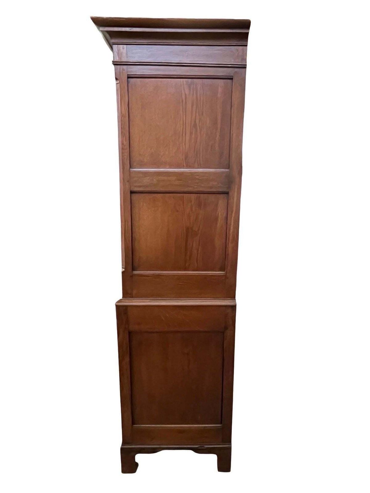 19th Century English Oak Georgian Linen Press / photo for sale