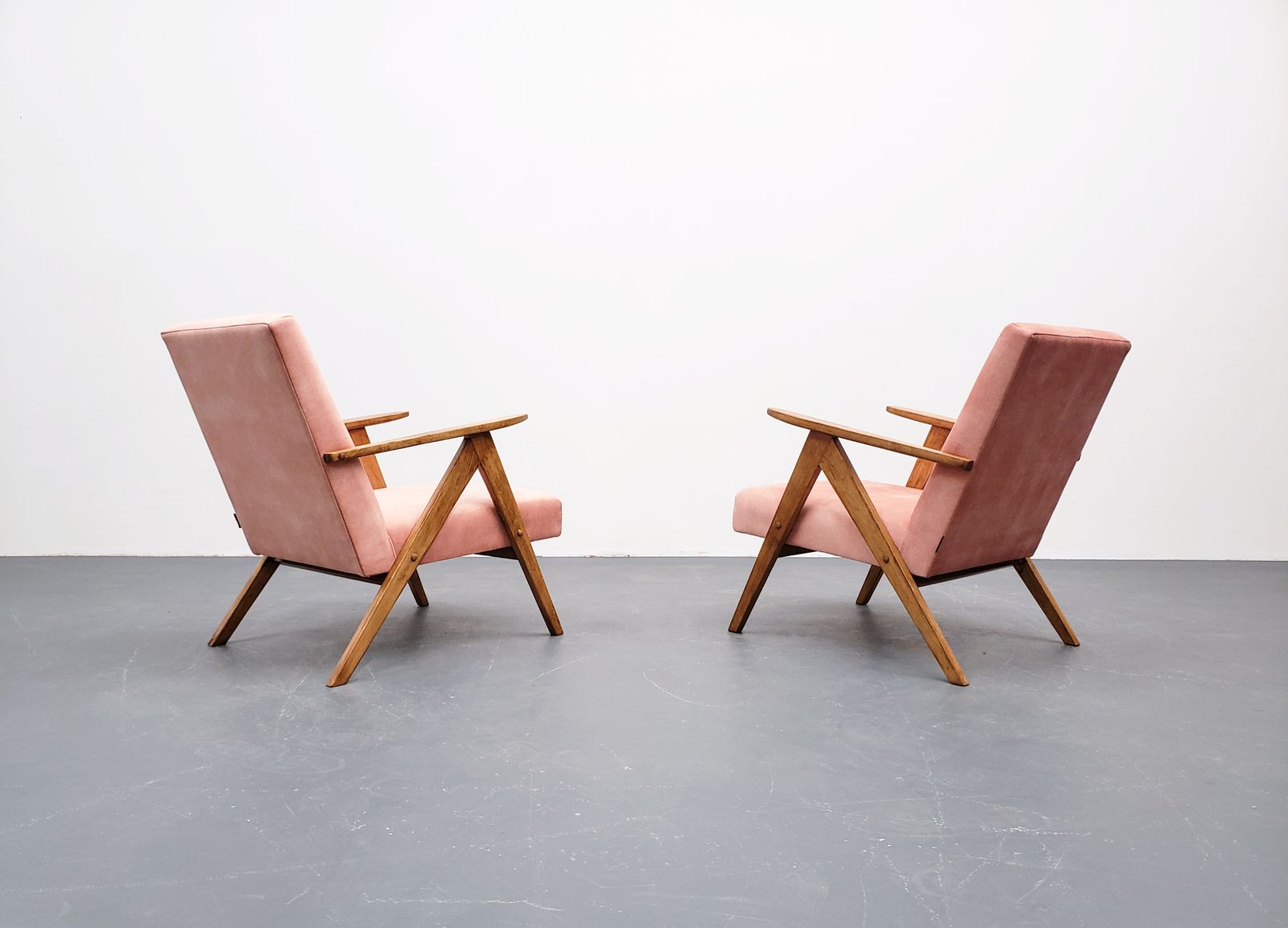 One Left   1960 Mid Century Easy Chair Model B 310 Var In Pastel Pink Velvet photo for sale