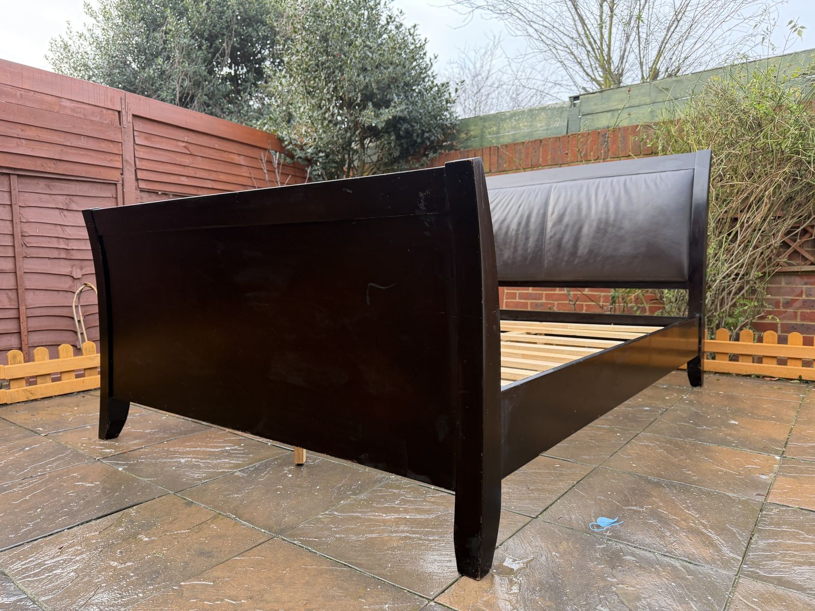 Stunning Deep Merlot Contemporary Sleigh King Bed Frame With Leatherette Head Board – Very Good Condition