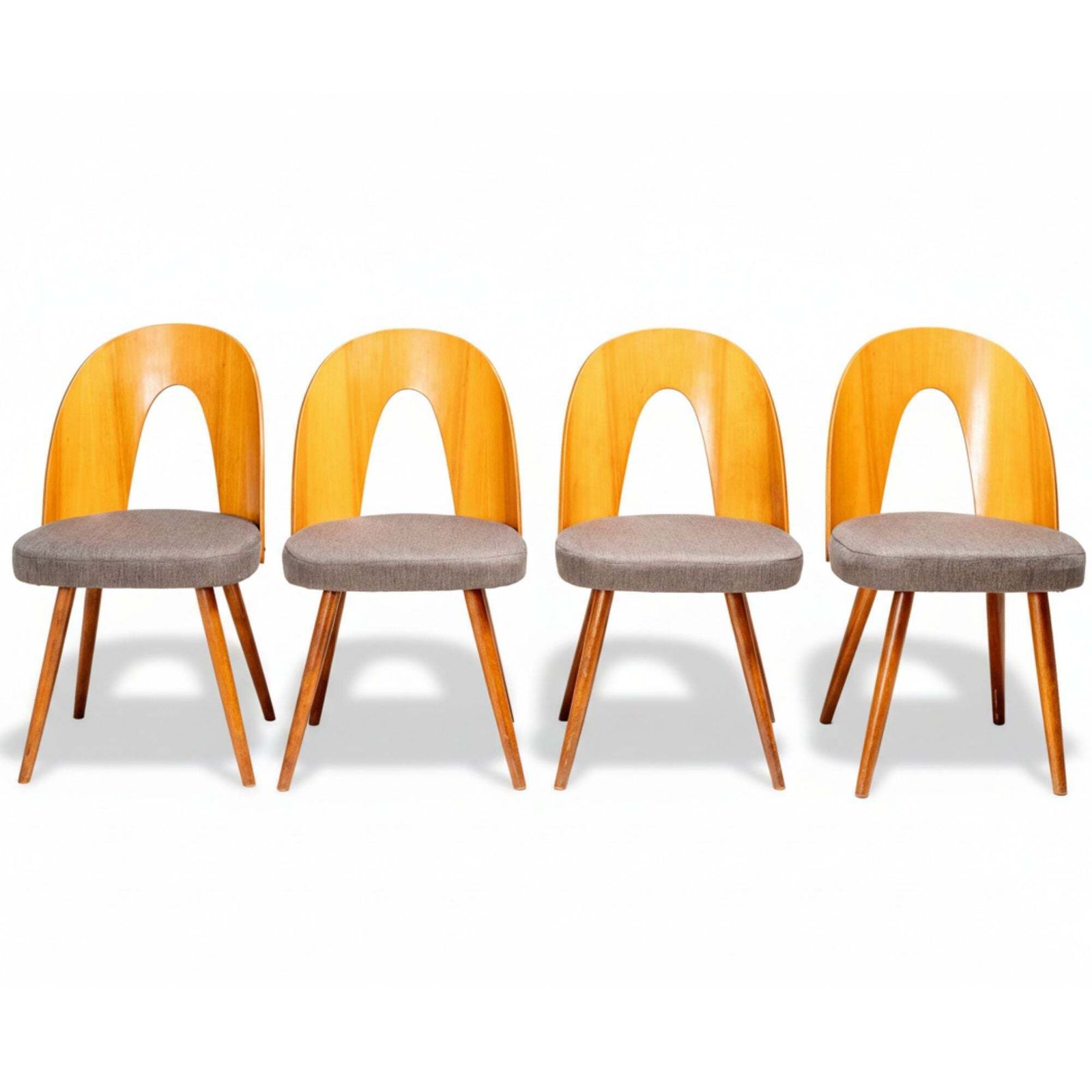 Antonín šuman Eetkamerstoelen, Tatra Nábytok, Tsjecho Slowakije Jaren 1960