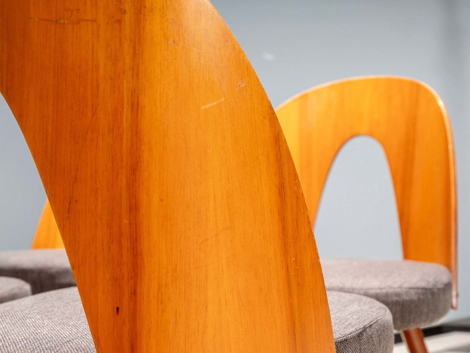 Antonín šuman Eetkamerstoelen, Tatra Nábytok, Tsjecho Slowakije Jaren 1960 photo for sale