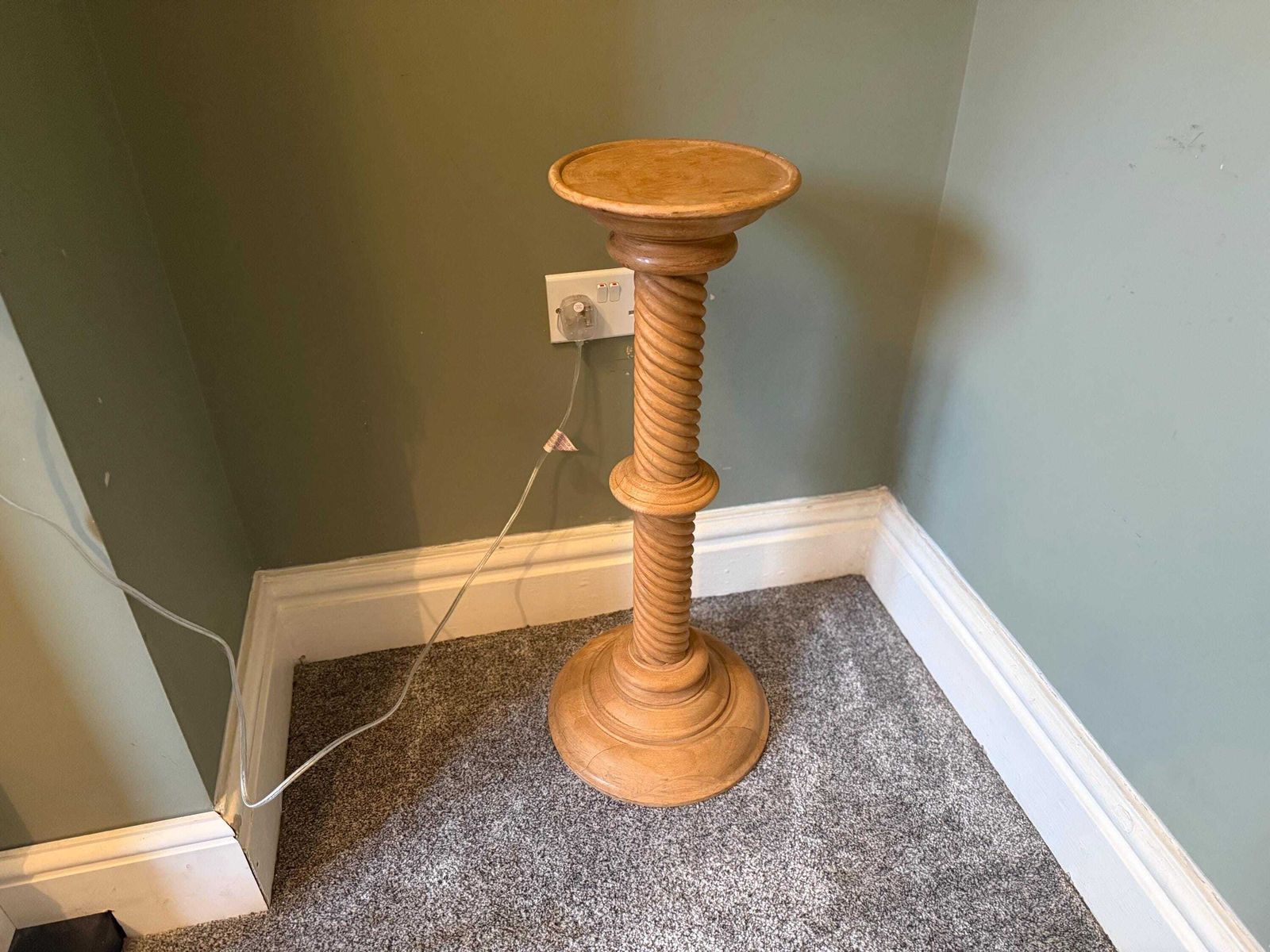 Vintage Solid Wood Plant Stand / Pot Stand / Pedestal Table / Lamp Stand photo for sale