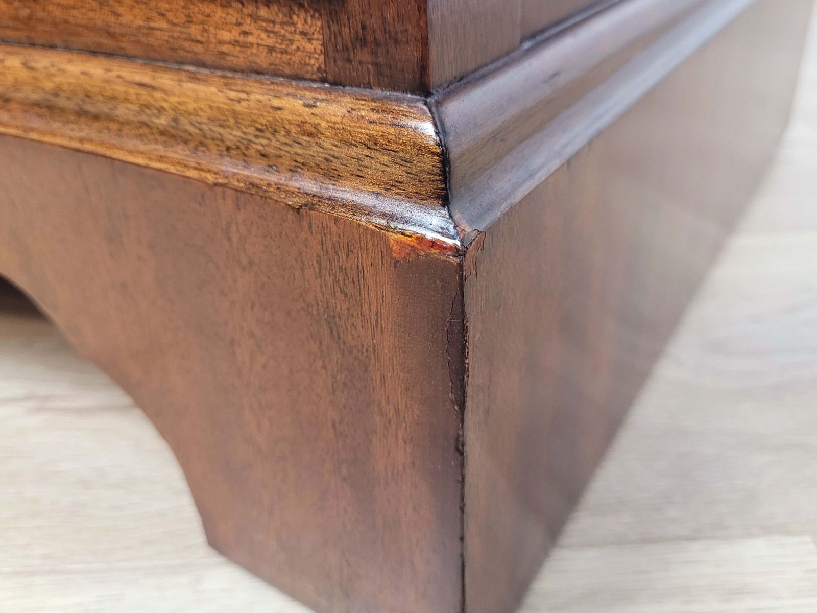 Furniture Chest Of Drawers 4 Serpentine Front Mahogany Antique English photo