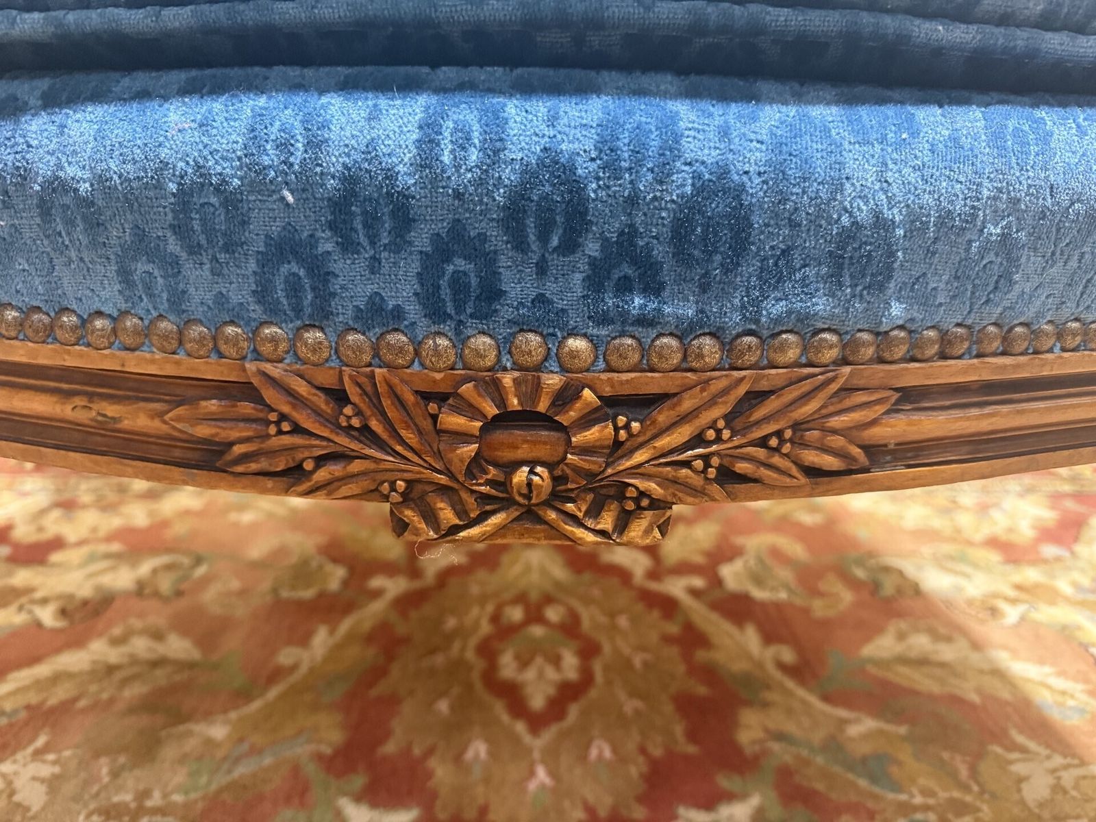 Bergère à Oreilles De Style Louis XVI Velours Bleu photo Furniture