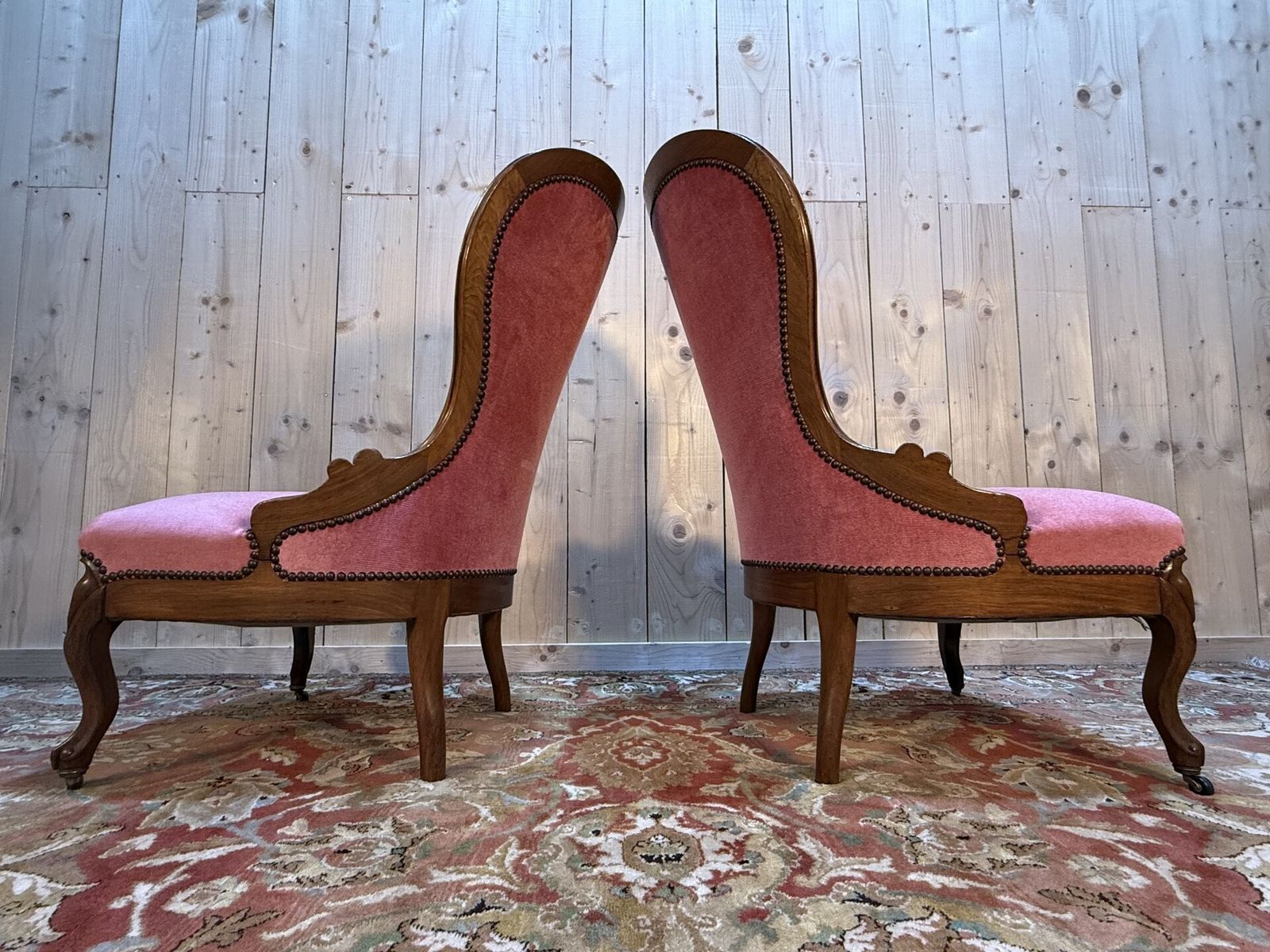 Paire De Chauffeuses Louis Philippe En Noyer Et Velours Rose photo buy