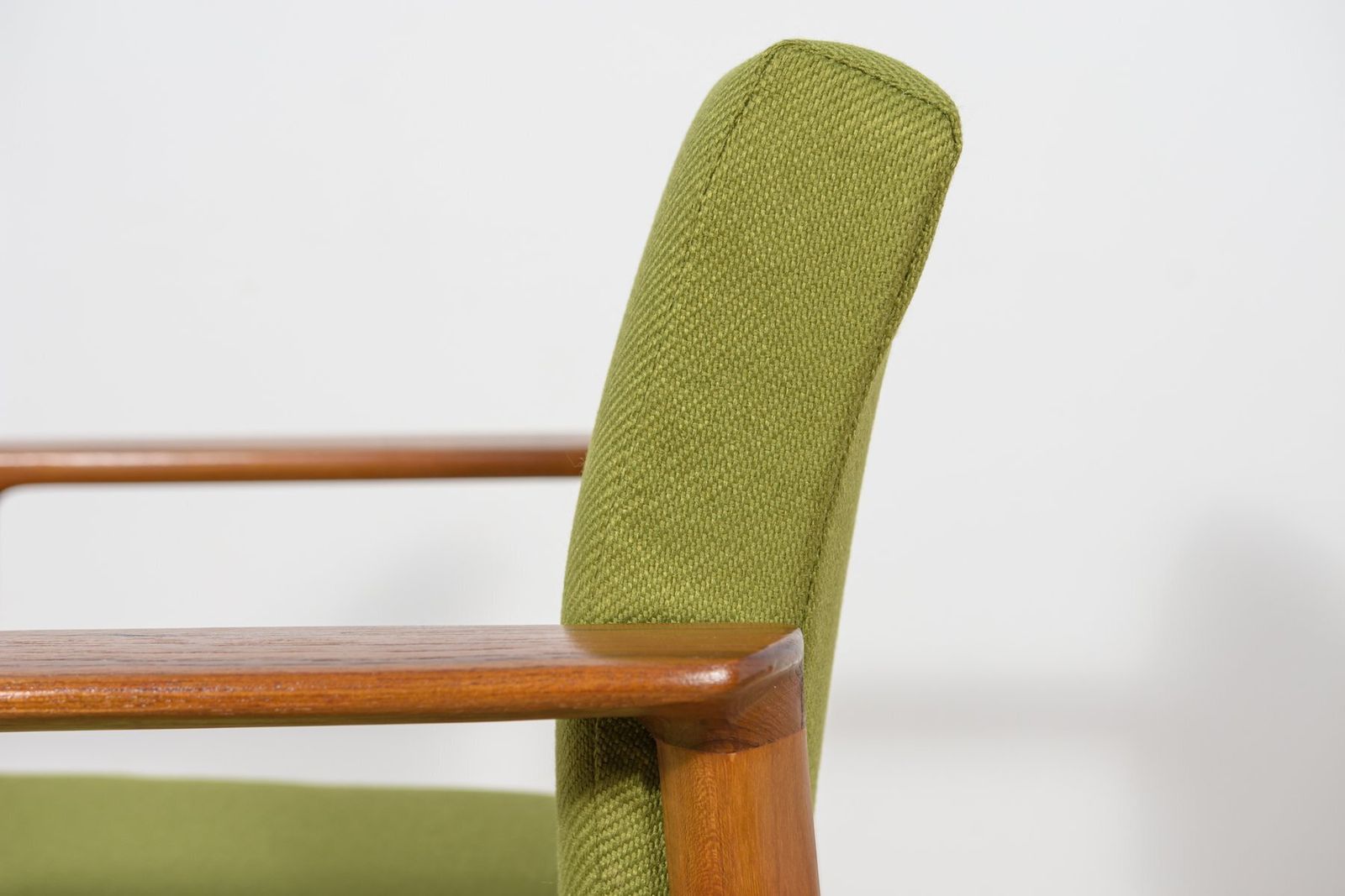 photo vintage Mid Century Modern Danish Armchair, 1960s