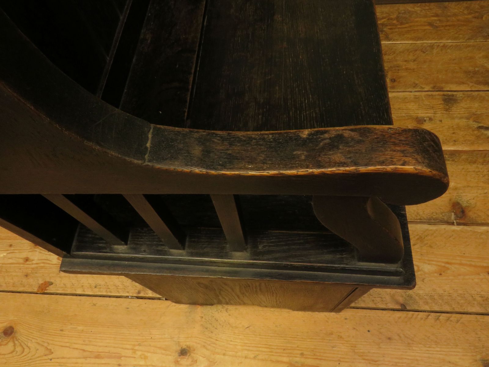 photo furniture Arts And Crafts Oak Tavern Bench With Locker Seat