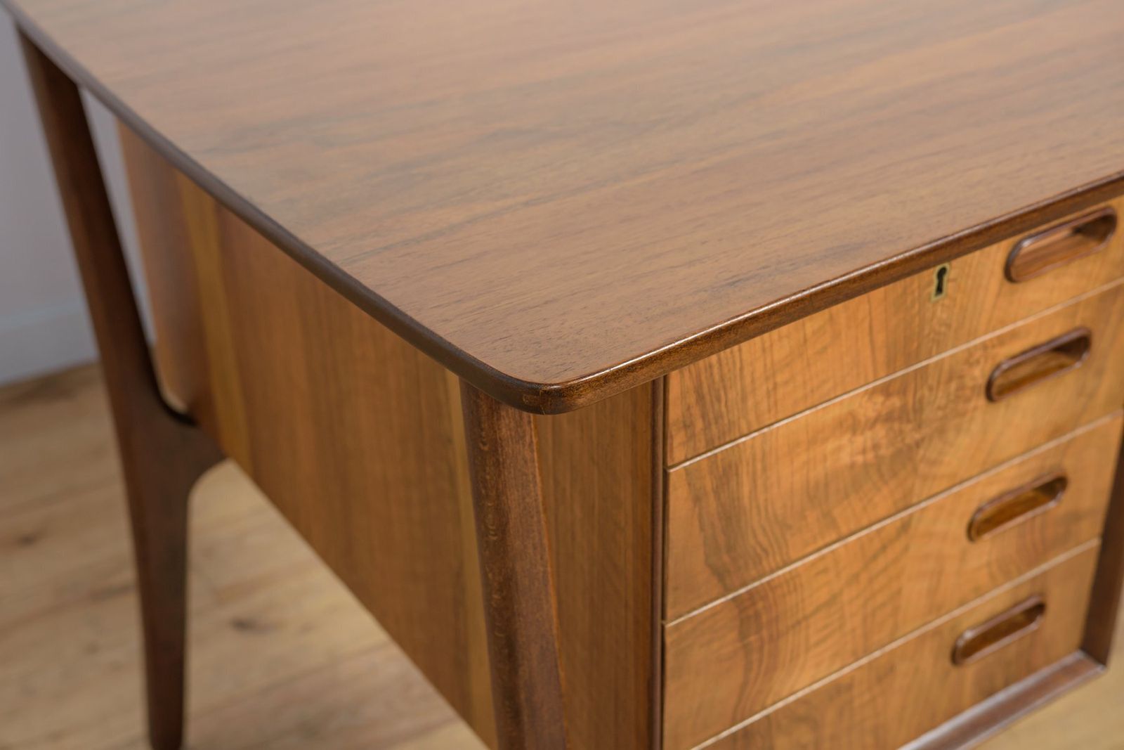 4492.0 Mid Century Modern Danish Walnut Desk By Svend åge Madsen For H.P. Hansen, 1960s photo