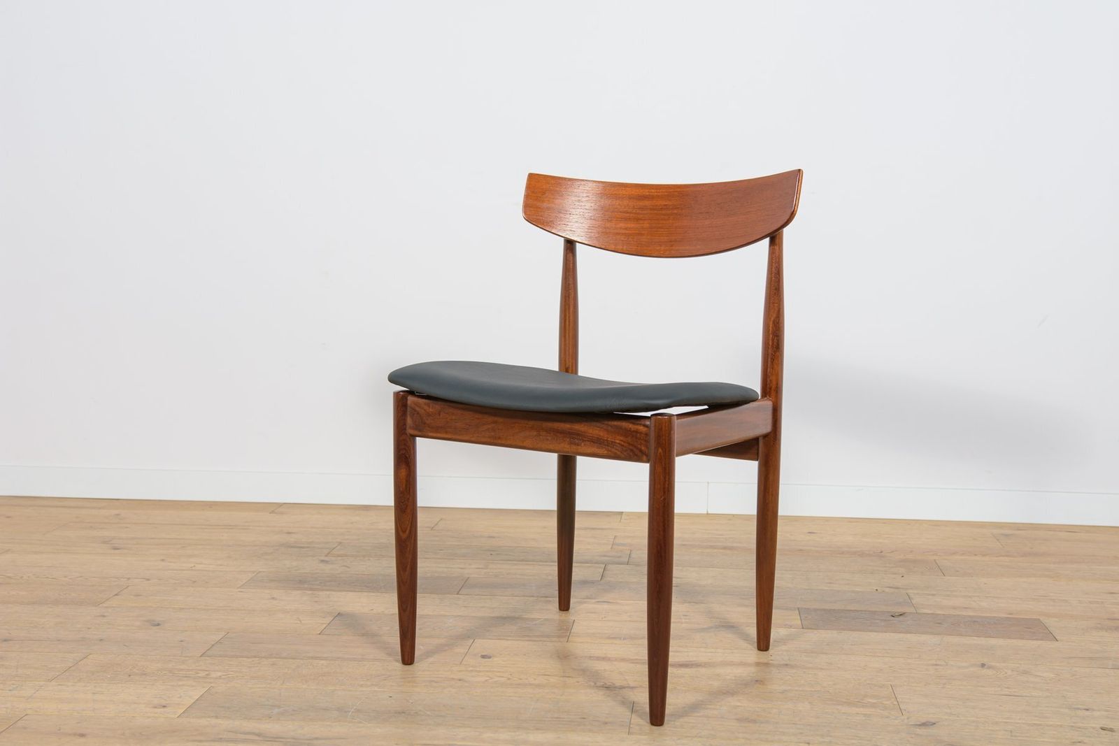 Mid Century Dining Chairs In Teak By Ib Kofod Larsen For G Plan, Great Britain, 1960s, Set Of 4 photo buy