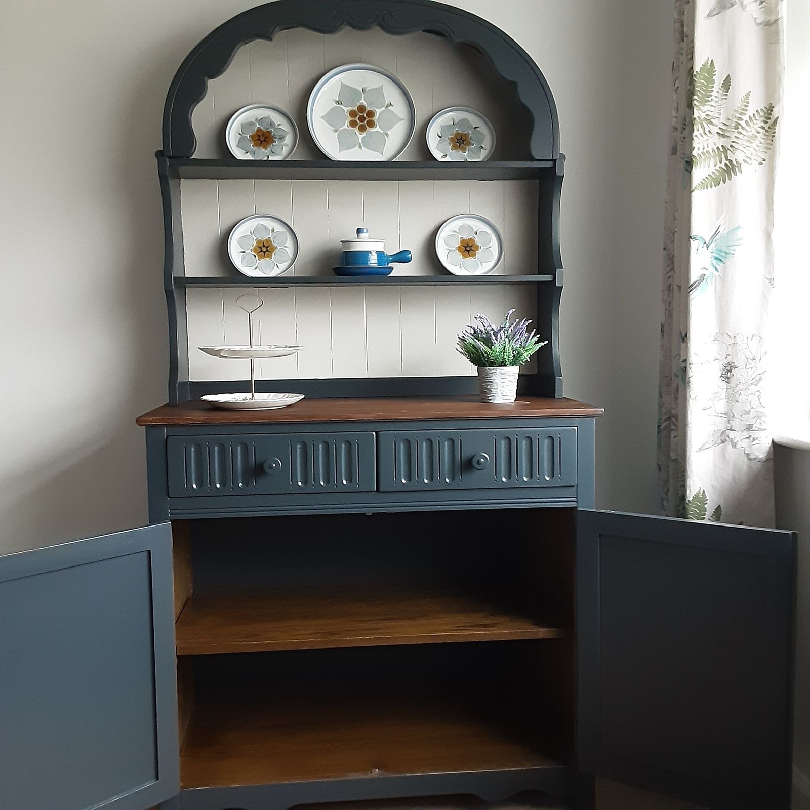 Old Charm Welsh Dresser., 1970s | Old Charm | Vinterior