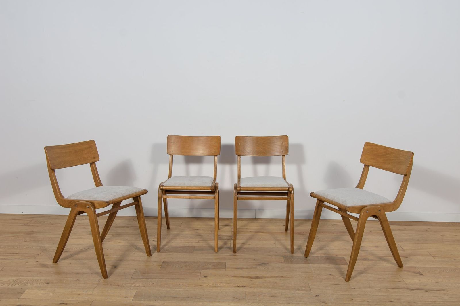 Model 229xb Boomerang Dining Chairs From Goscinski Furniture Factory, Poland, 1960s, Set Of 4