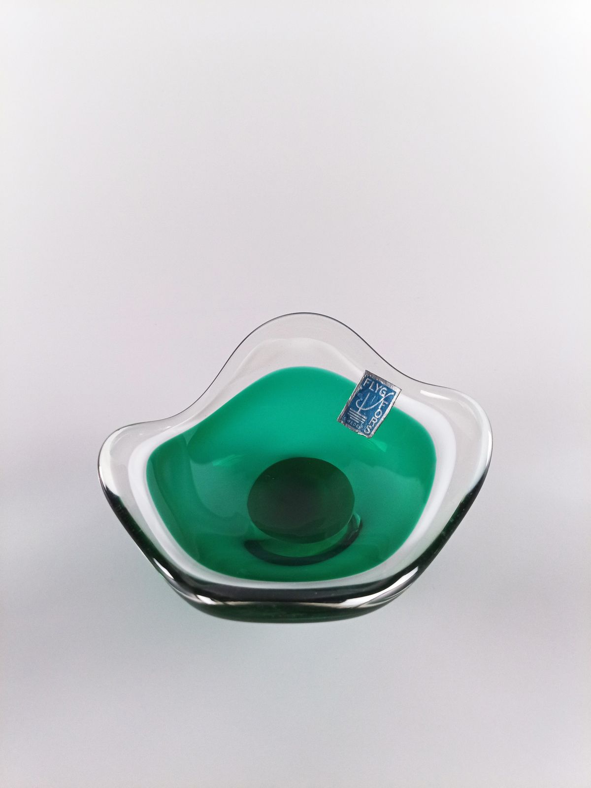 Green And White Glass 'Coquille' Bowl By Paul Kedelv For Flygsfors, Sweden, 1953 photo 180.0