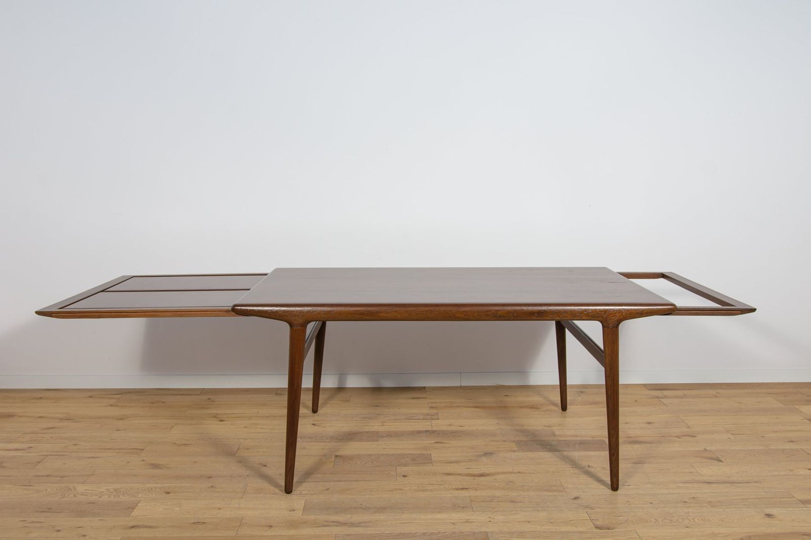 Mid Century Modern Teak Dining Table By Johannes Andersen For Uldum Mobelfabrik, 1960s photo vintage